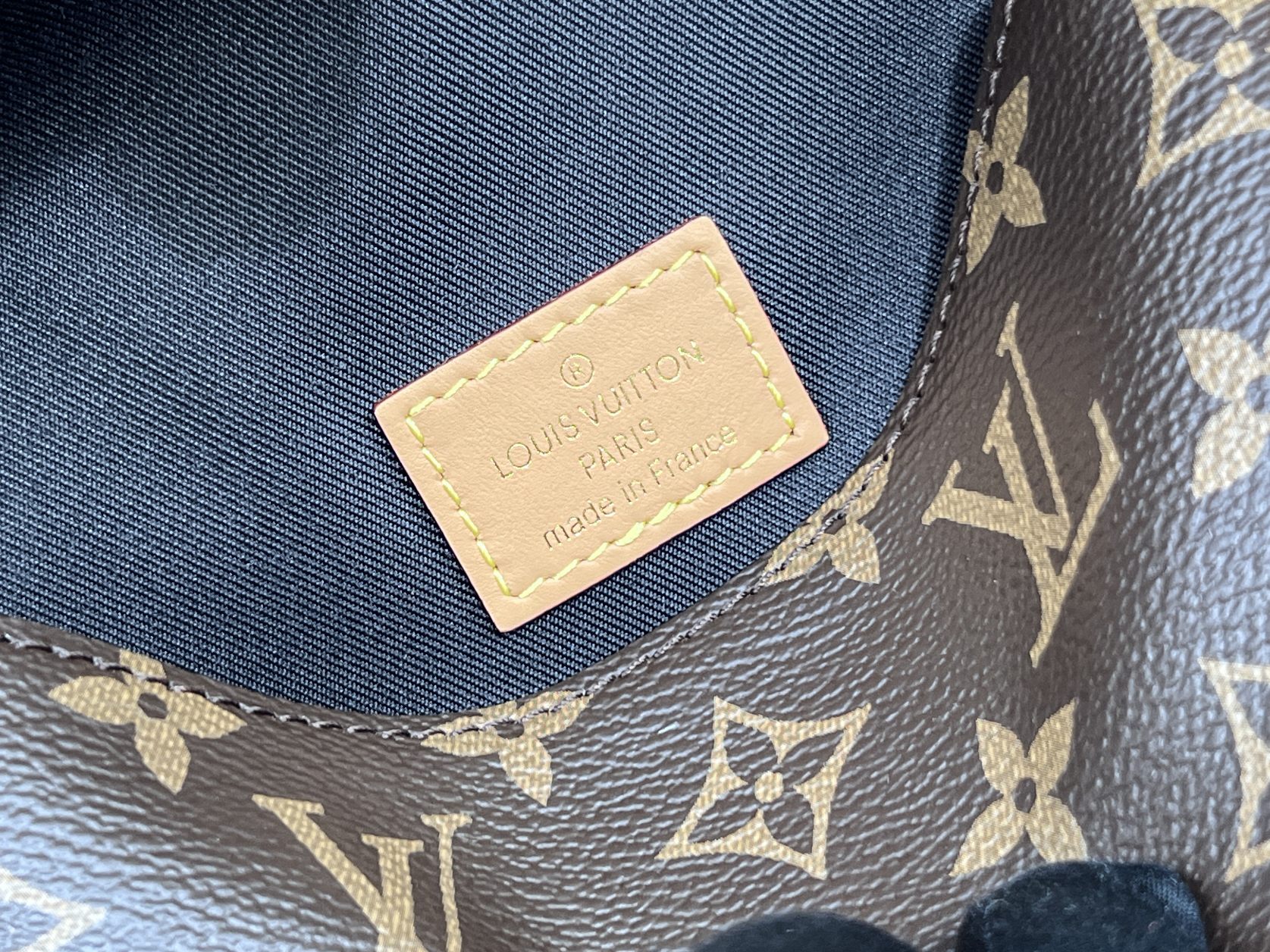 Louis Vuitton Nano Diane Handbag - Image 9