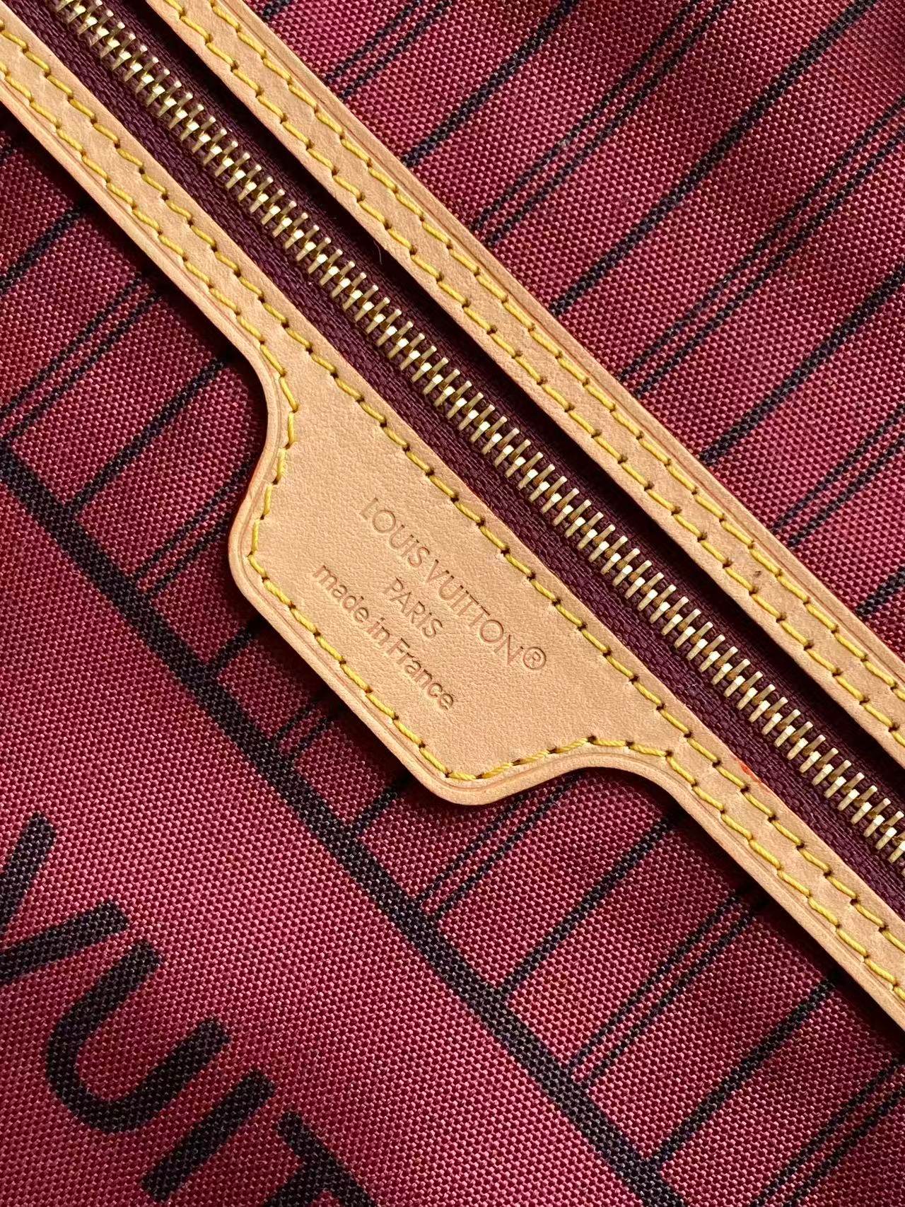 Louis Vuitton Neverfull Bandoulière Inside Out GM Tote Bag - Image 9