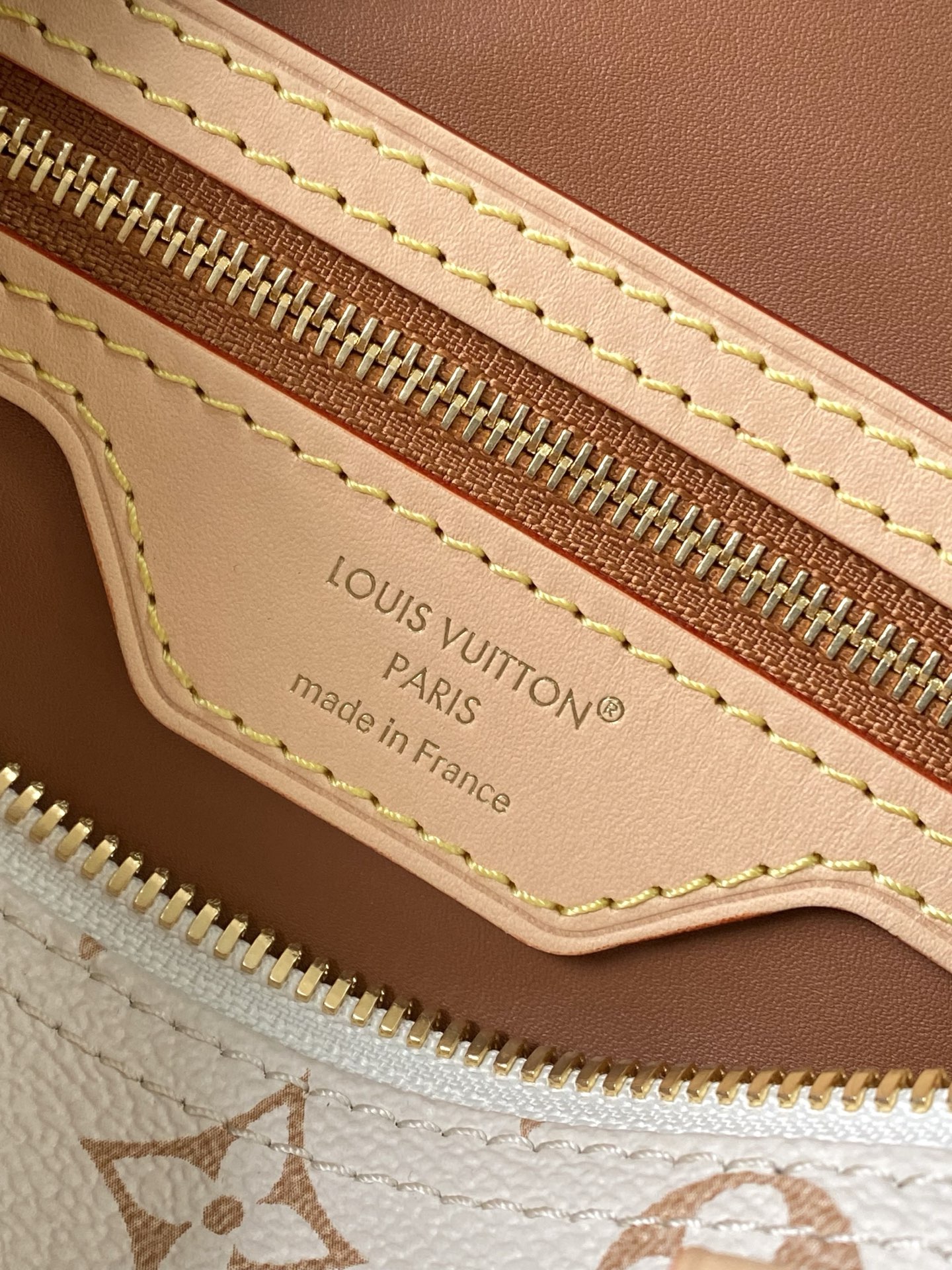 Louis Vuitton LV Crafty Speedy Bandoulière Handbag - Image 9