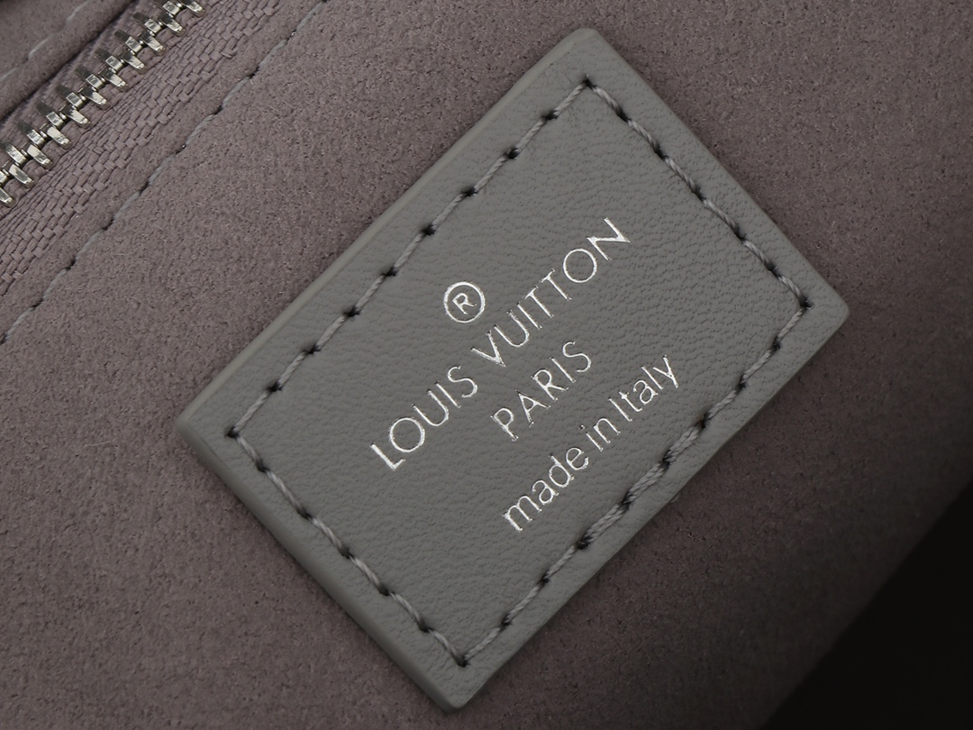Louis Vuitton CarryAll Cargo Small Handbag - Image 9