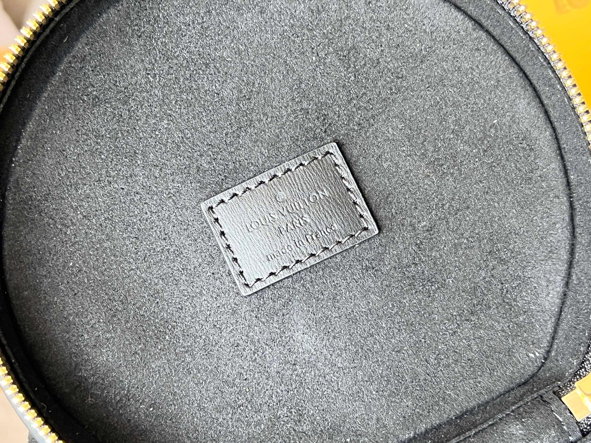 Louis Vuitton Petit Noé Bucket Handbag - Image 9