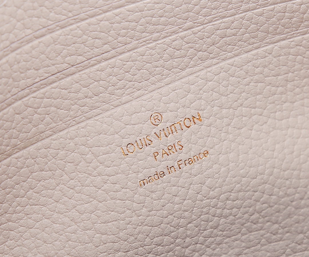Wallet On Chain Ivy in Monogram Empreinte Leather - Image 9