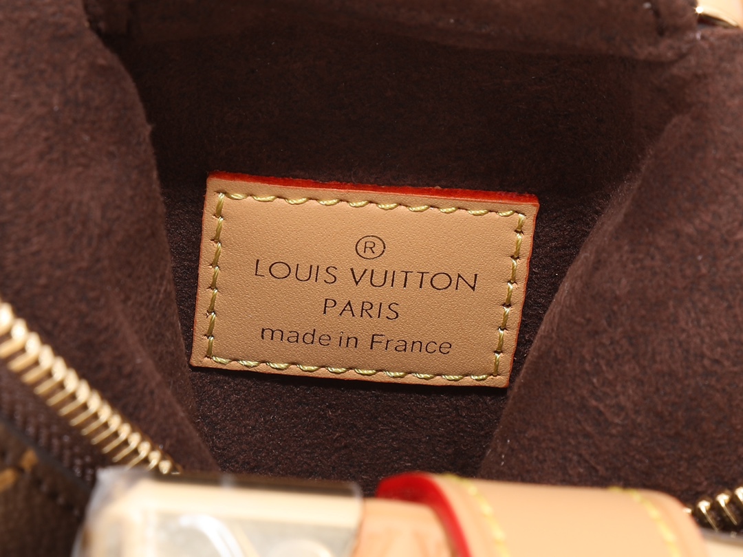 Louis Vuitton Side Trunk Small Handbag - Image 9