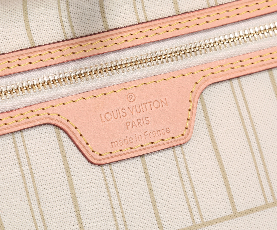 Louis Vuitton Neverfull MM Tote Bag - Image 9