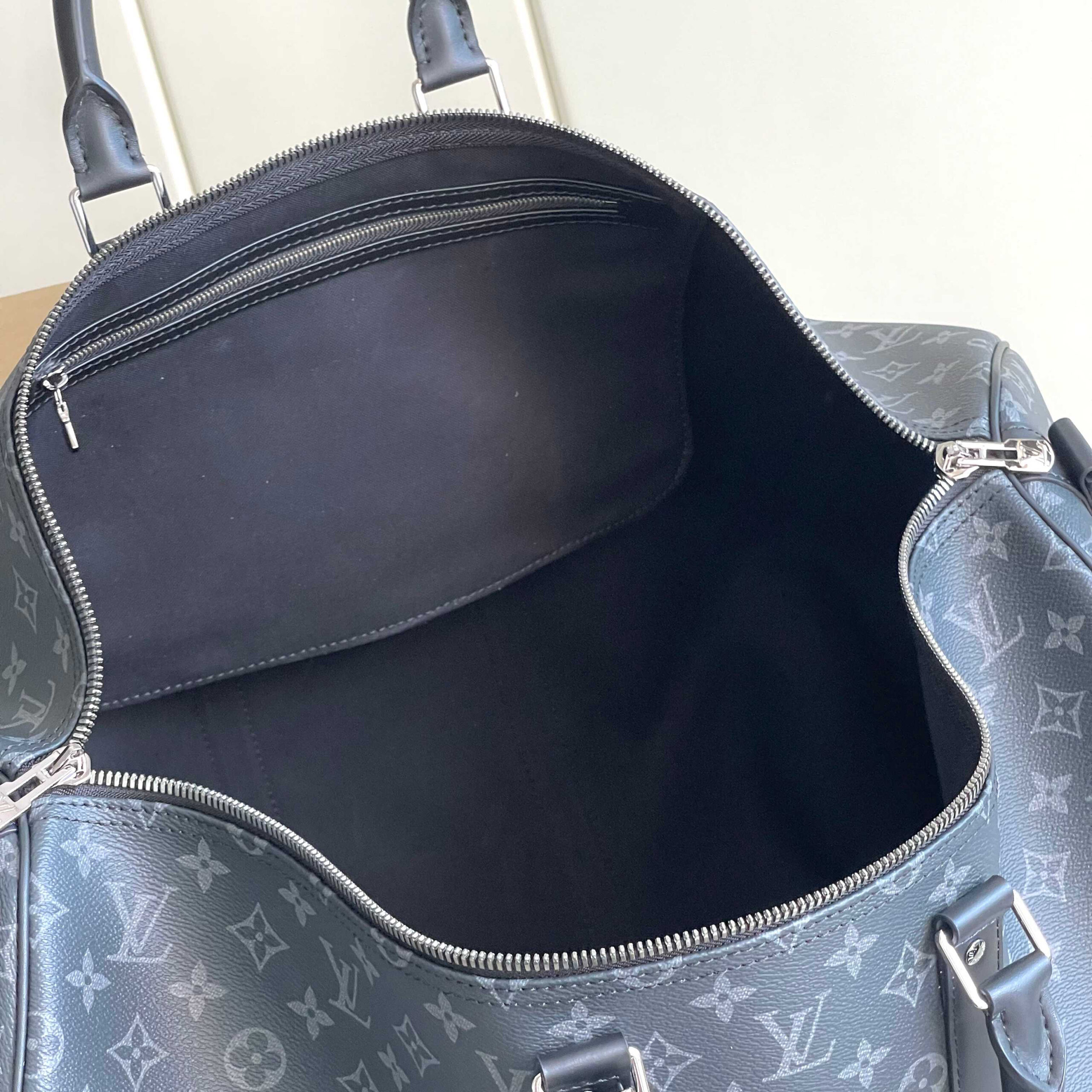 Louis Vuitton Keepall Bandouliere 55 Monogram Eclipse Travel Bag - Image 9