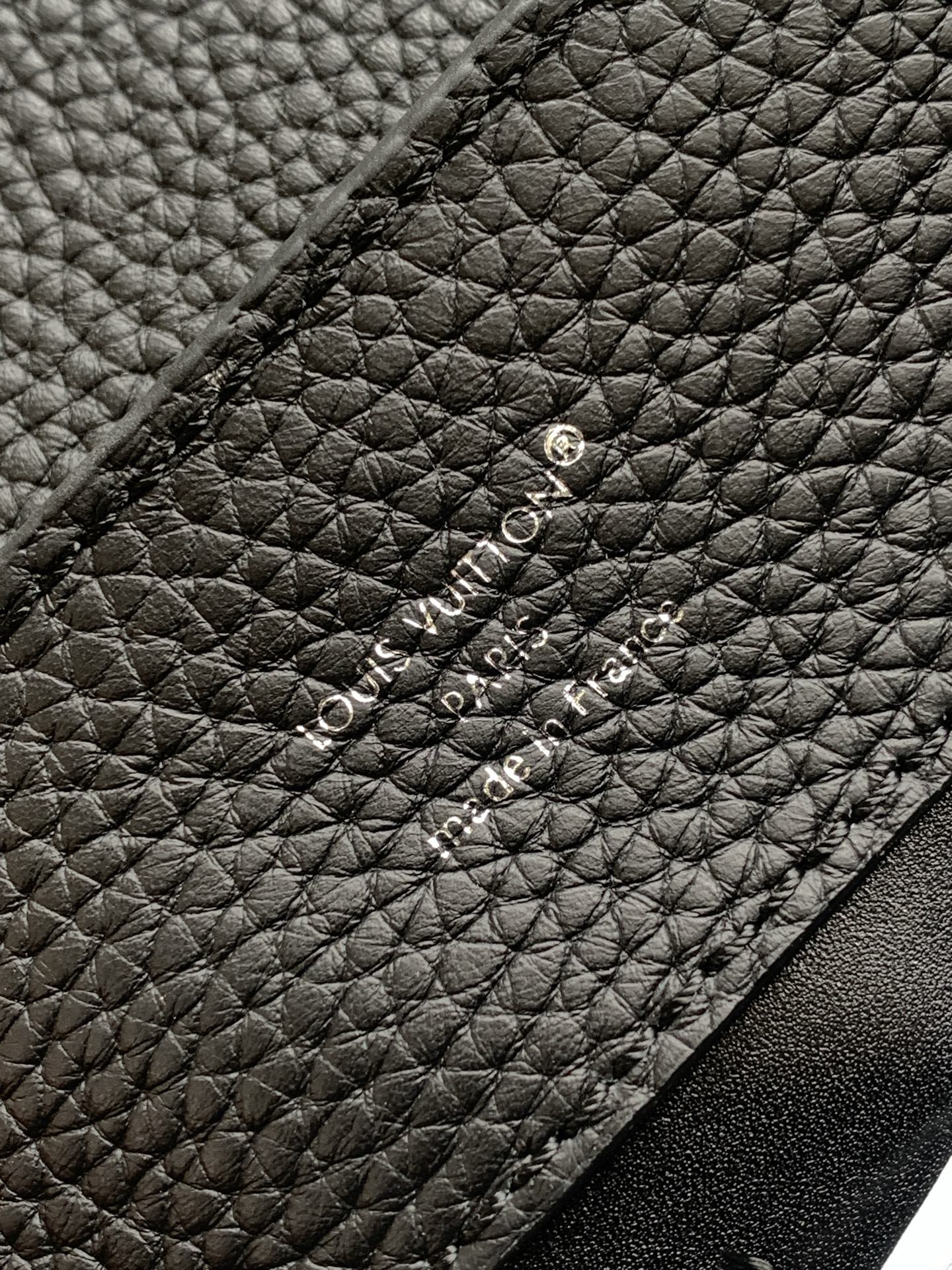 Capucines Mini Handbag - Image 9