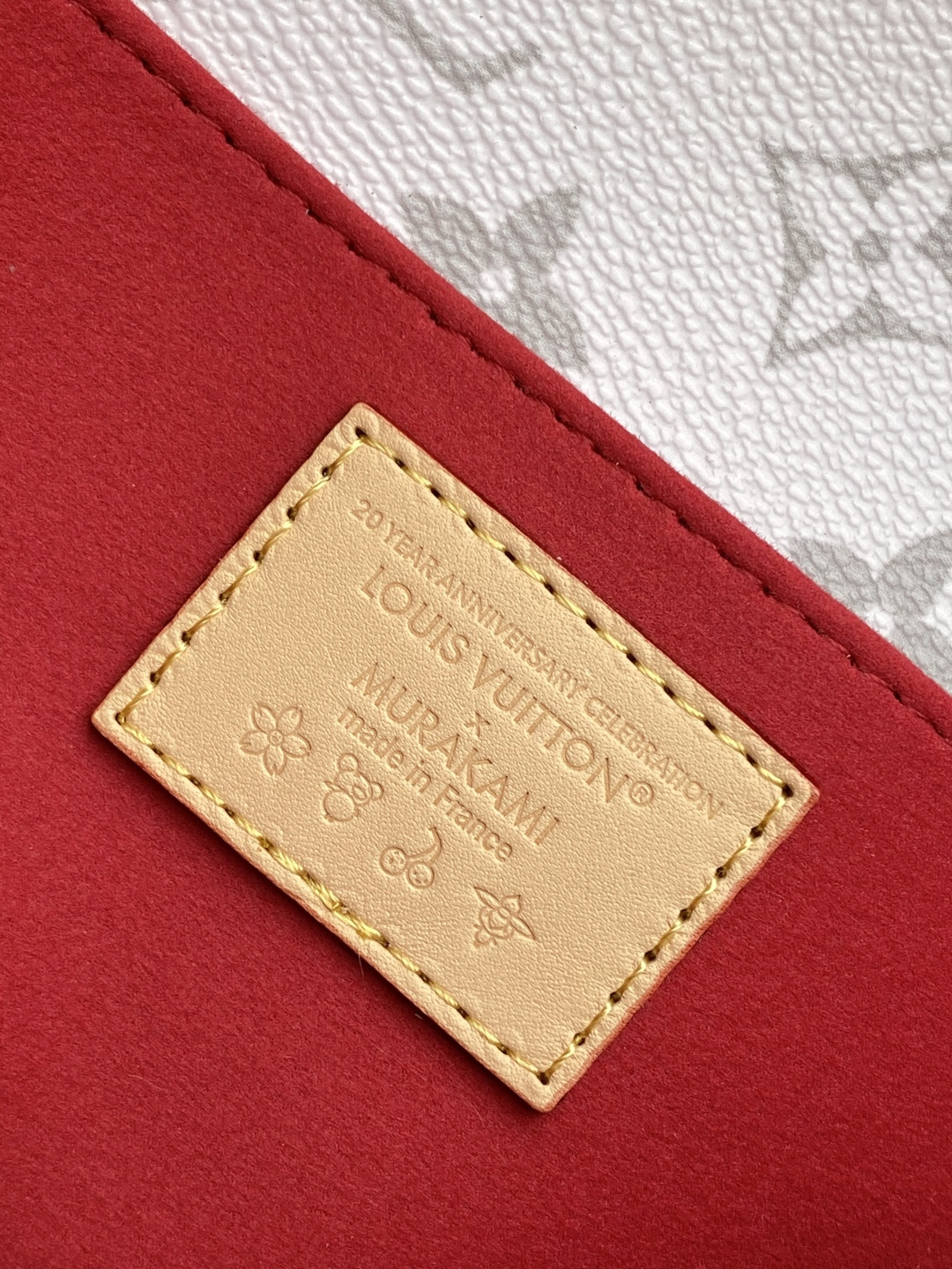 Louis Vuitton Pochette Métis East West Handbag in Monogram Cherry - Image 9