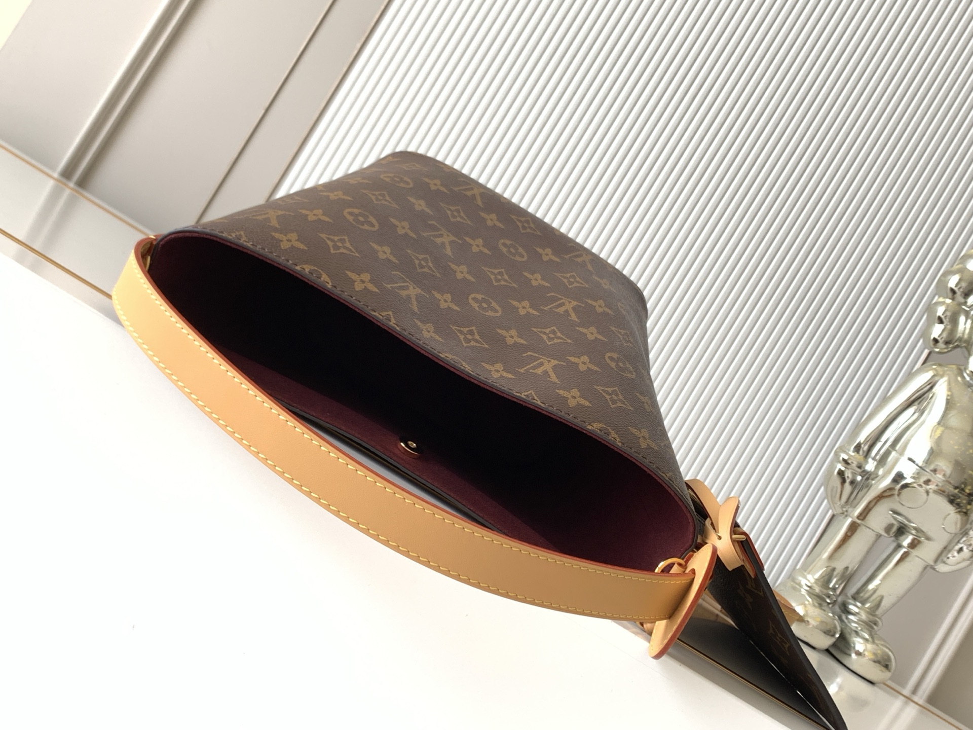 Louis Vuitton All In MM Monogram Handbag M29628 - Image 9