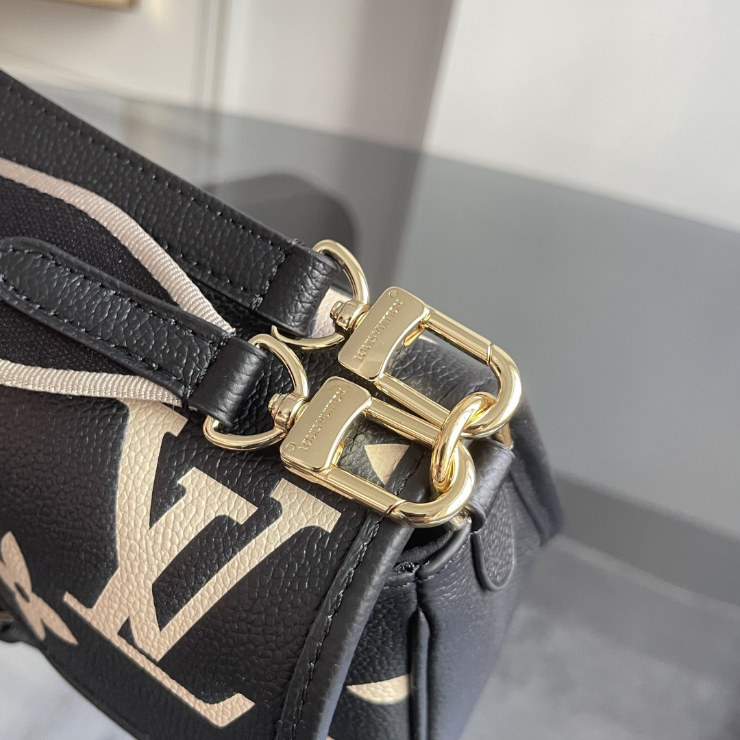 Louis Vuitton Diane Bag M46584 in Black - Image 9