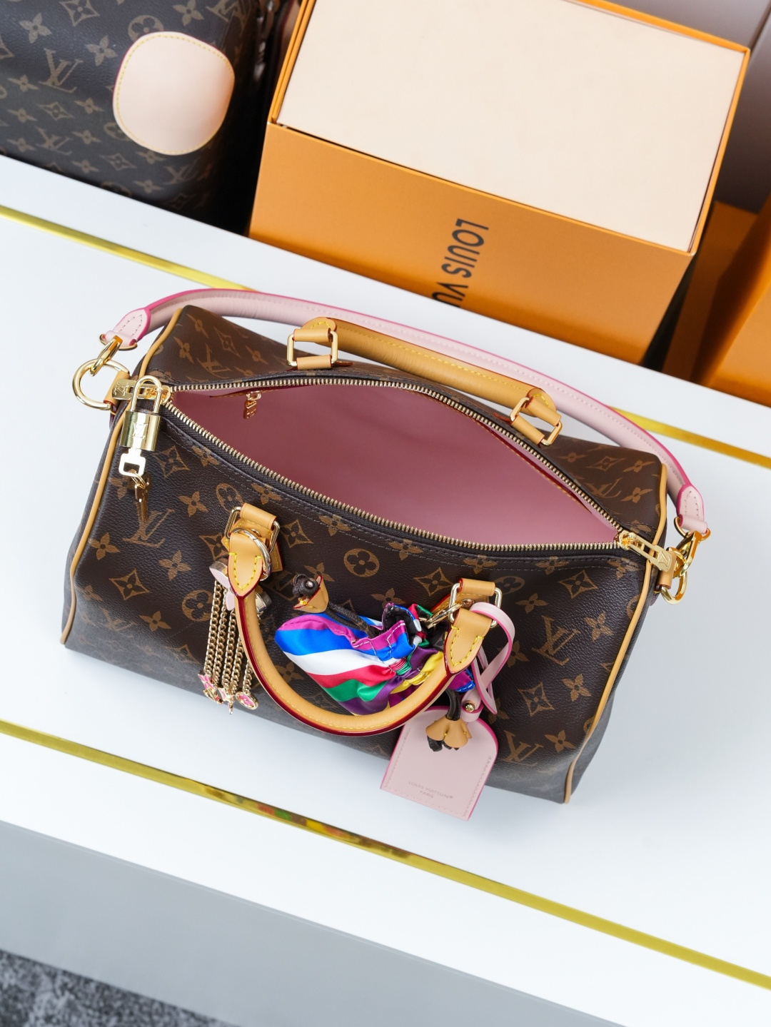 Louis Vuitton Speedy Soft Bandoulière 30 Monogram Handbag - Image 9