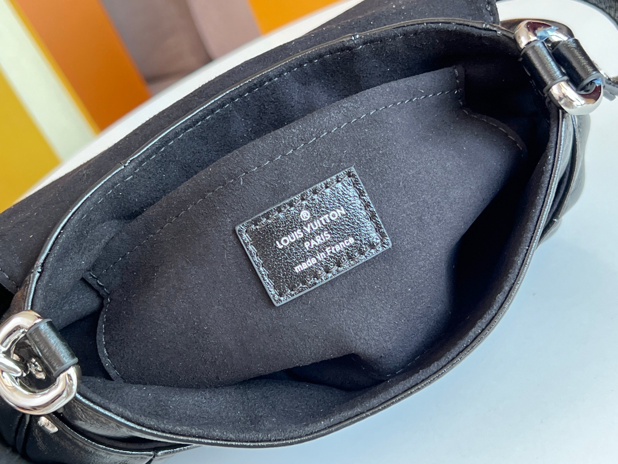 Louis Vuitton Sunset Vibe Handbag M12192 - Image 9