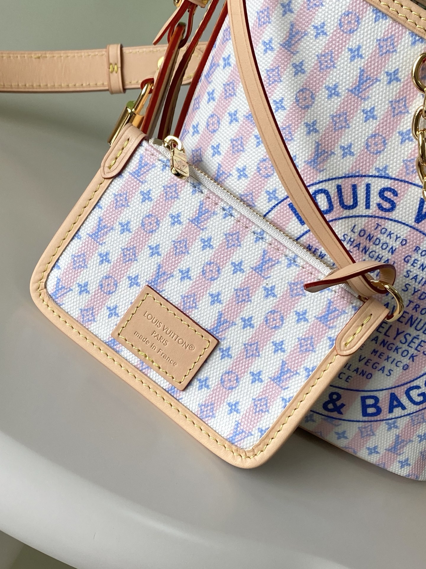 Louis Vuitton All In BB Monogram Bucket Bag, Model M29115 - Image 9