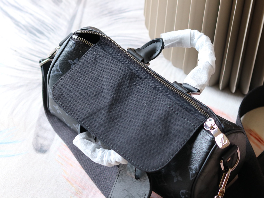 Louis Vuitton Keepall 25 Monogram Eclipse Reverse Bag - Image 9