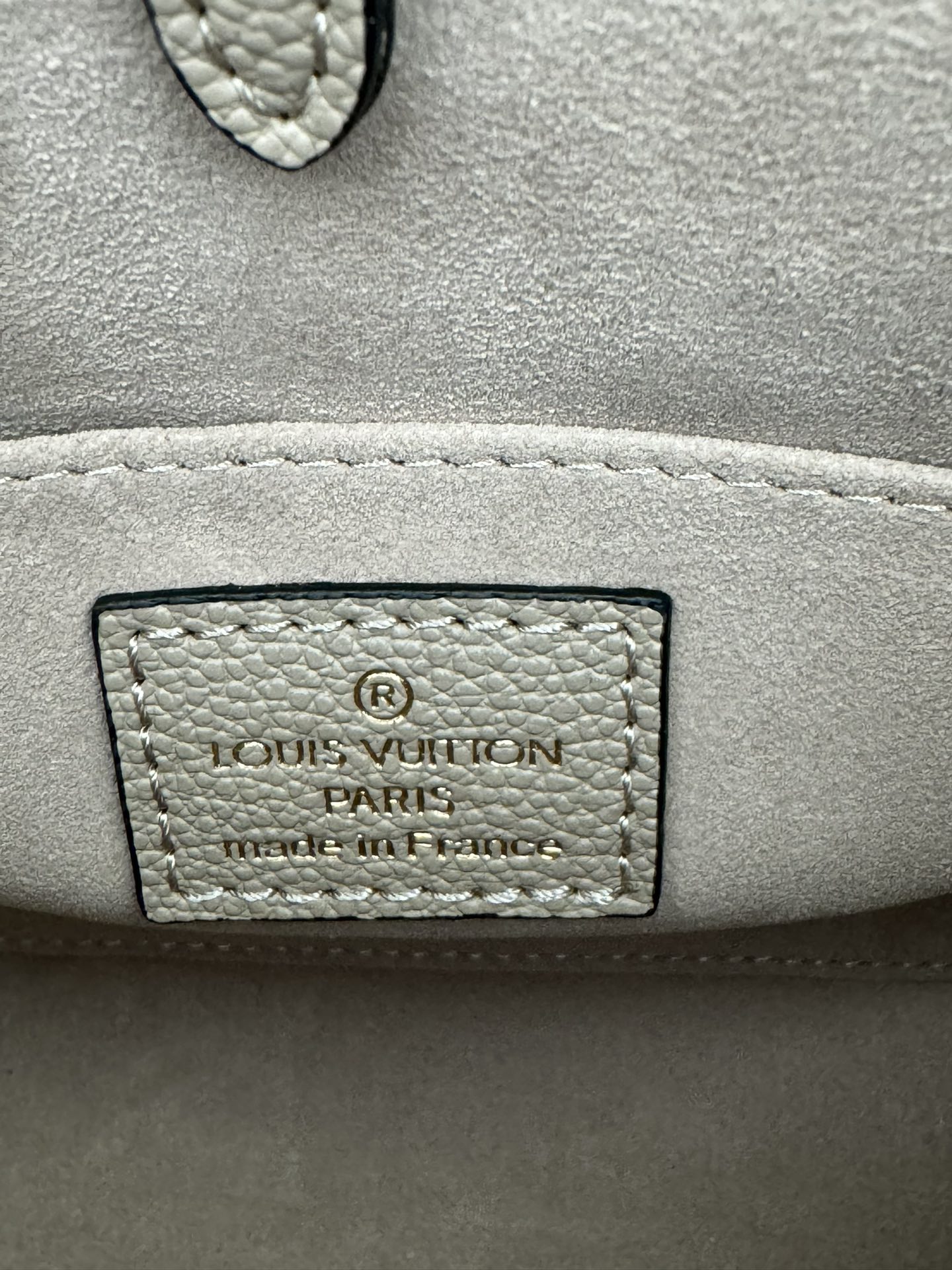 Louis Vuitton OnTheGo BB Mini Tote Bag in Monogram Empreinte Leather - Image 9