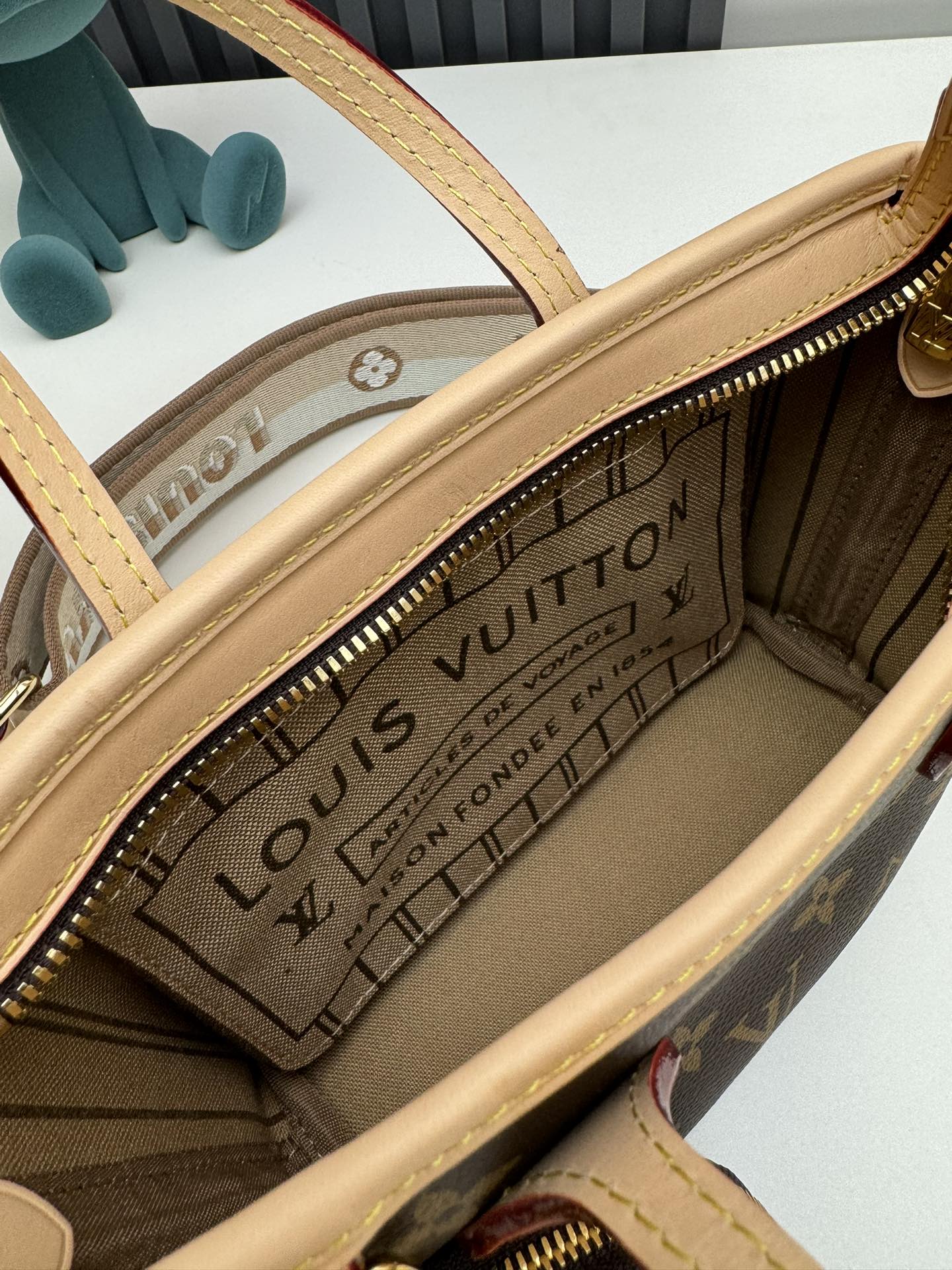 Louis Vuitton Neverfull BB Handbag M46705 - Image 9