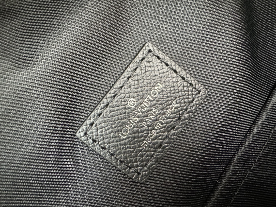 Louis Vuitton Discovery Backpack M31033 Monogram Shadow Leather - Image 9