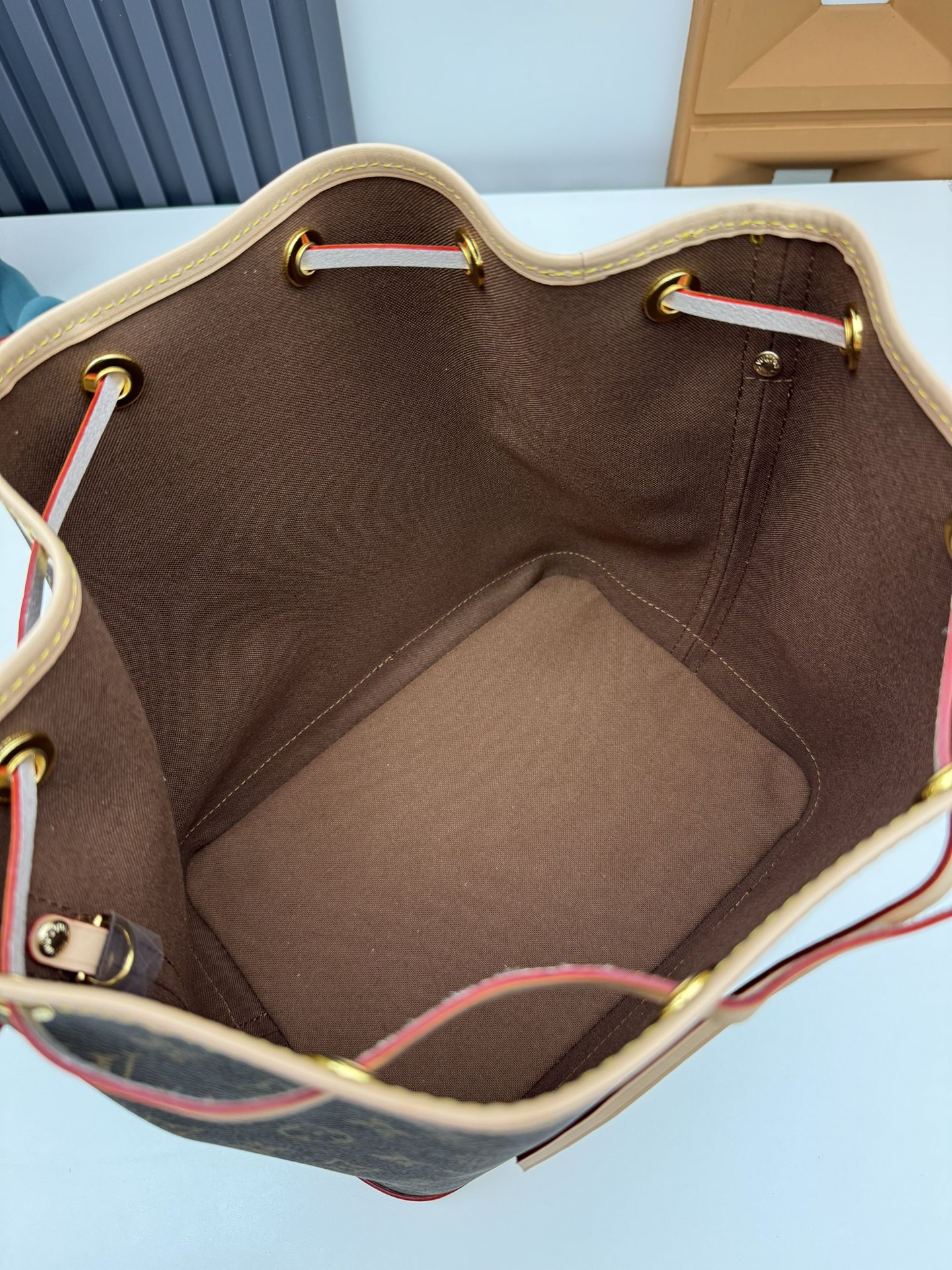 Louis Vuitton Noe BB Bucket Bag N40818 - Image 9