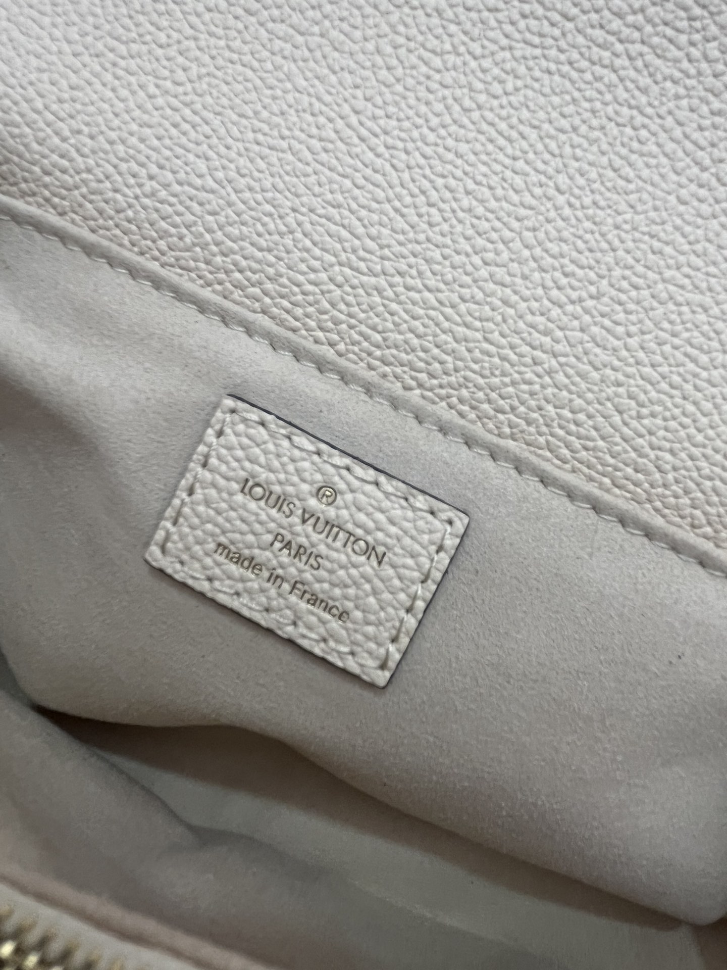 Louis Vuitton Pochette Metis East West Monogram Empreinte Leather Handbag - Image 9