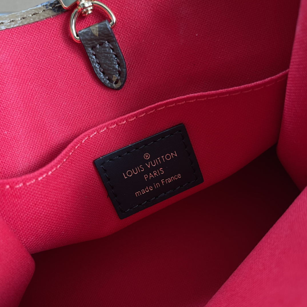 Louis Vuitton OnTheGo BB Monogram Canvas Tote Bag - Image 9