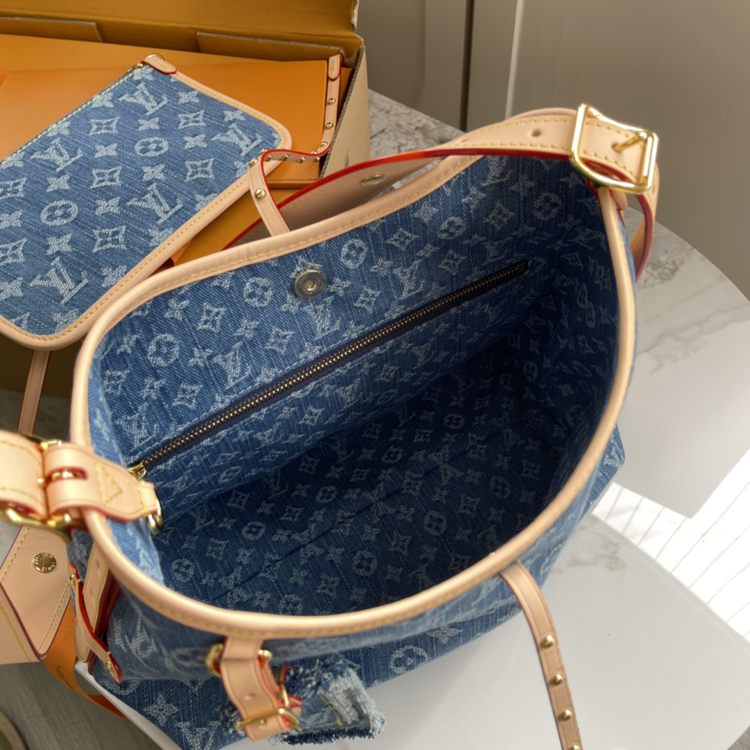 Louis Vuitton CarryAll PM Tote Bag M46854 in Blue Monogram Canvas - Image 9