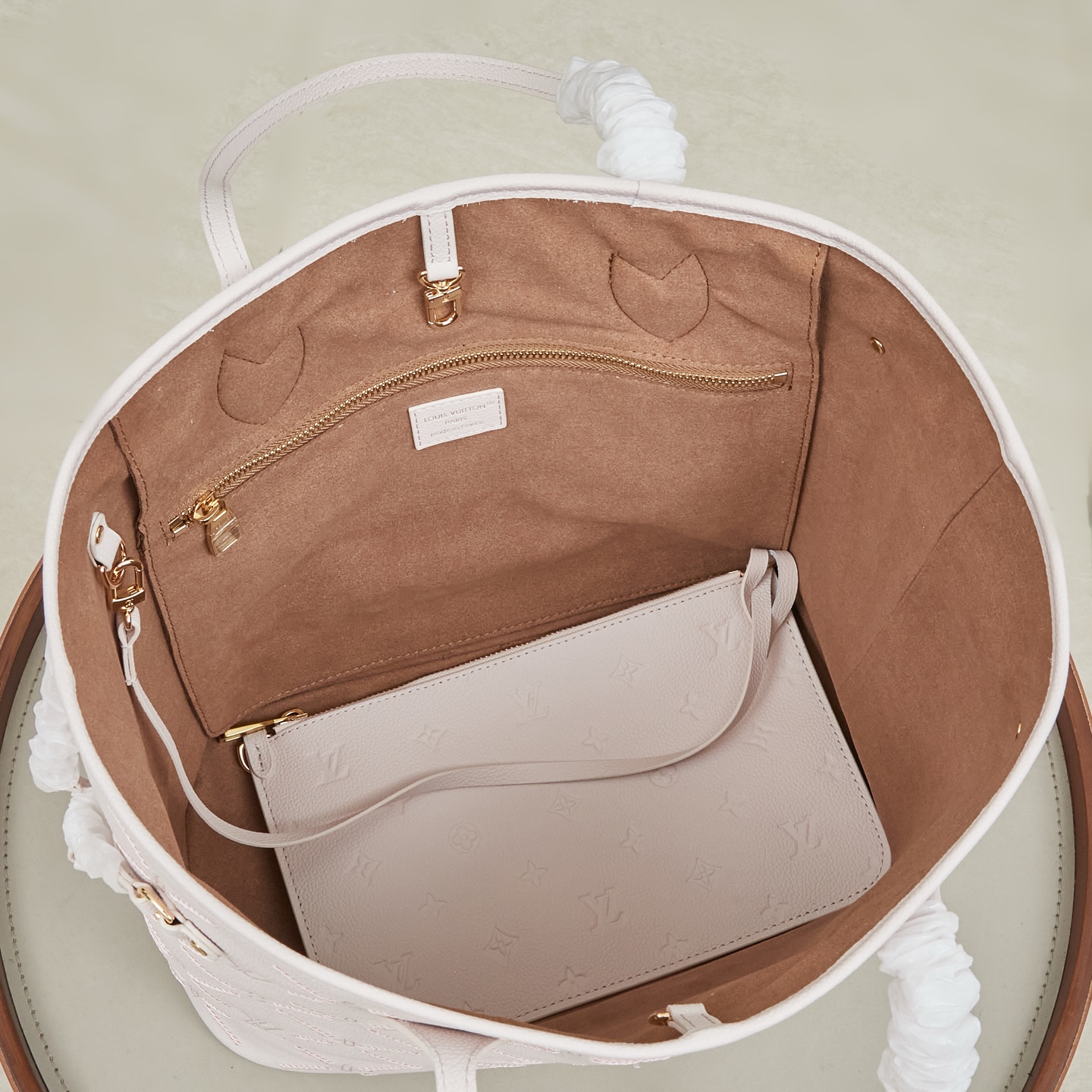 Louis Vuitton Neverfull MM Tote Bag M28527 with Pink Embroidery - Image 9