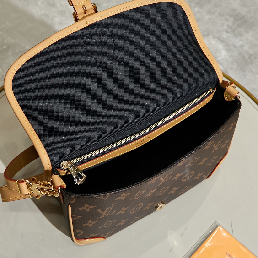 Diane M45985 Monogram Canvas Shoulder Bag - Image 9