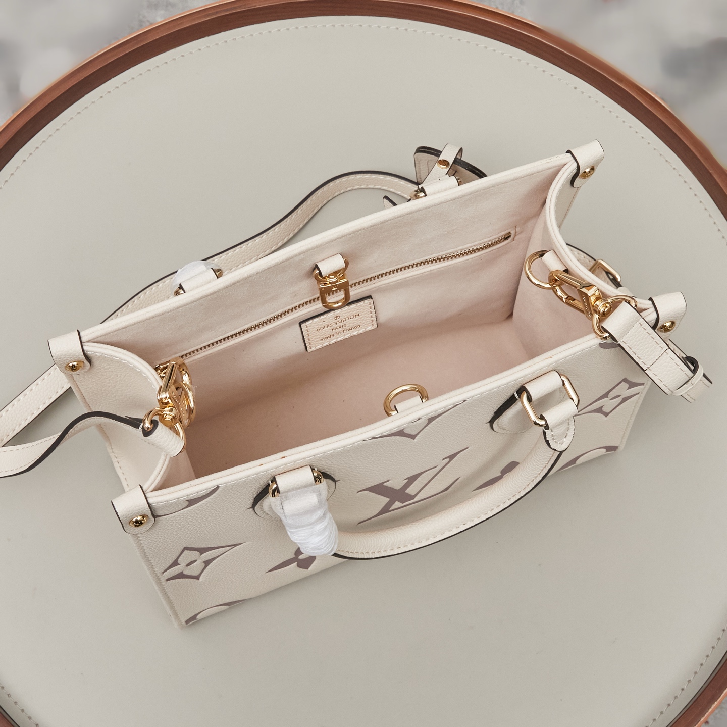 Louis Vuitton OnTheGo Small Tote Bag - Image 9
