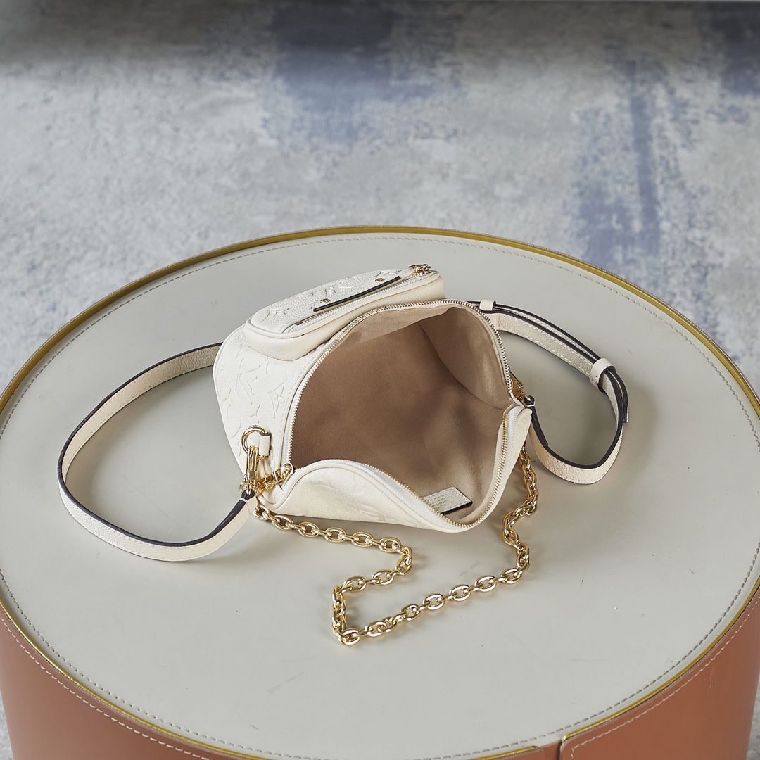 Louis Vuitton Mini Bumbag in Monogram Empreinte Gradient Leather - Image 9