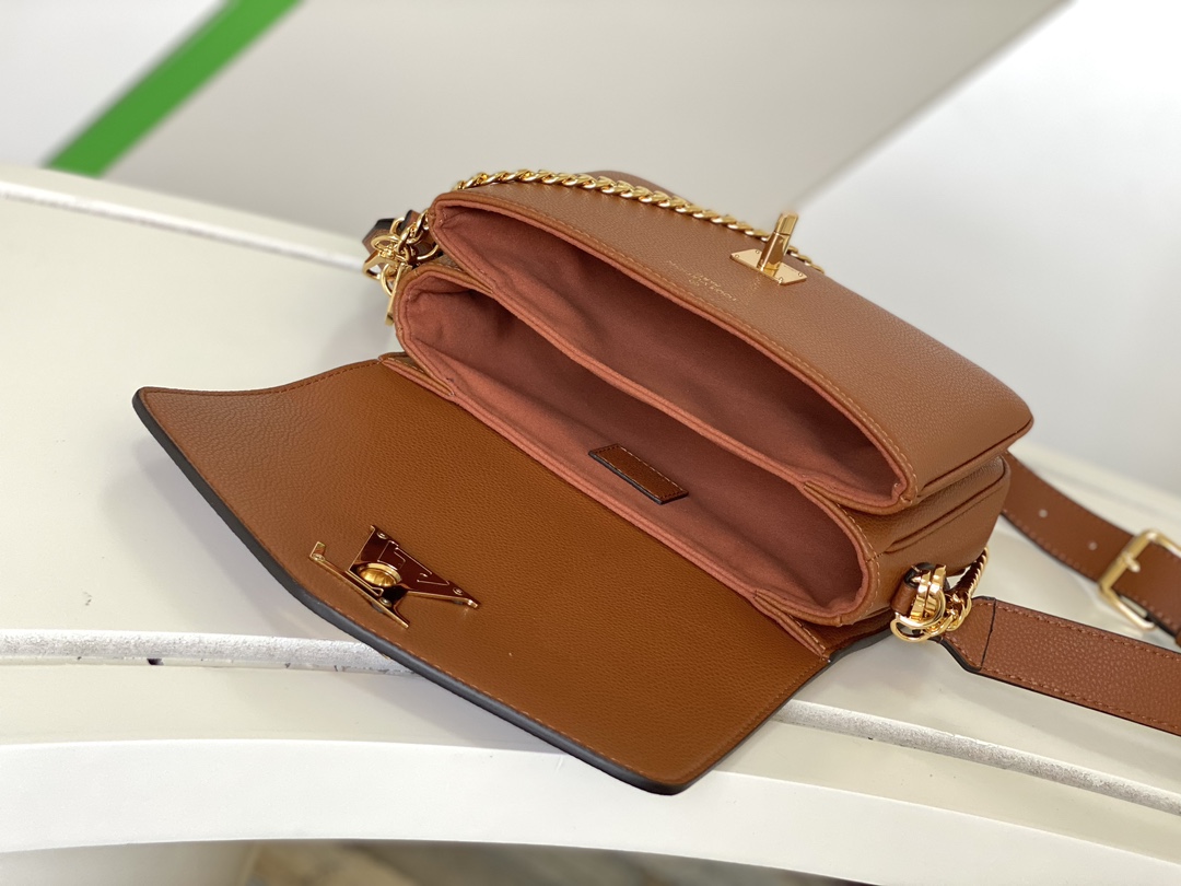 Louis Vuitton Twist Handbag - Image 9