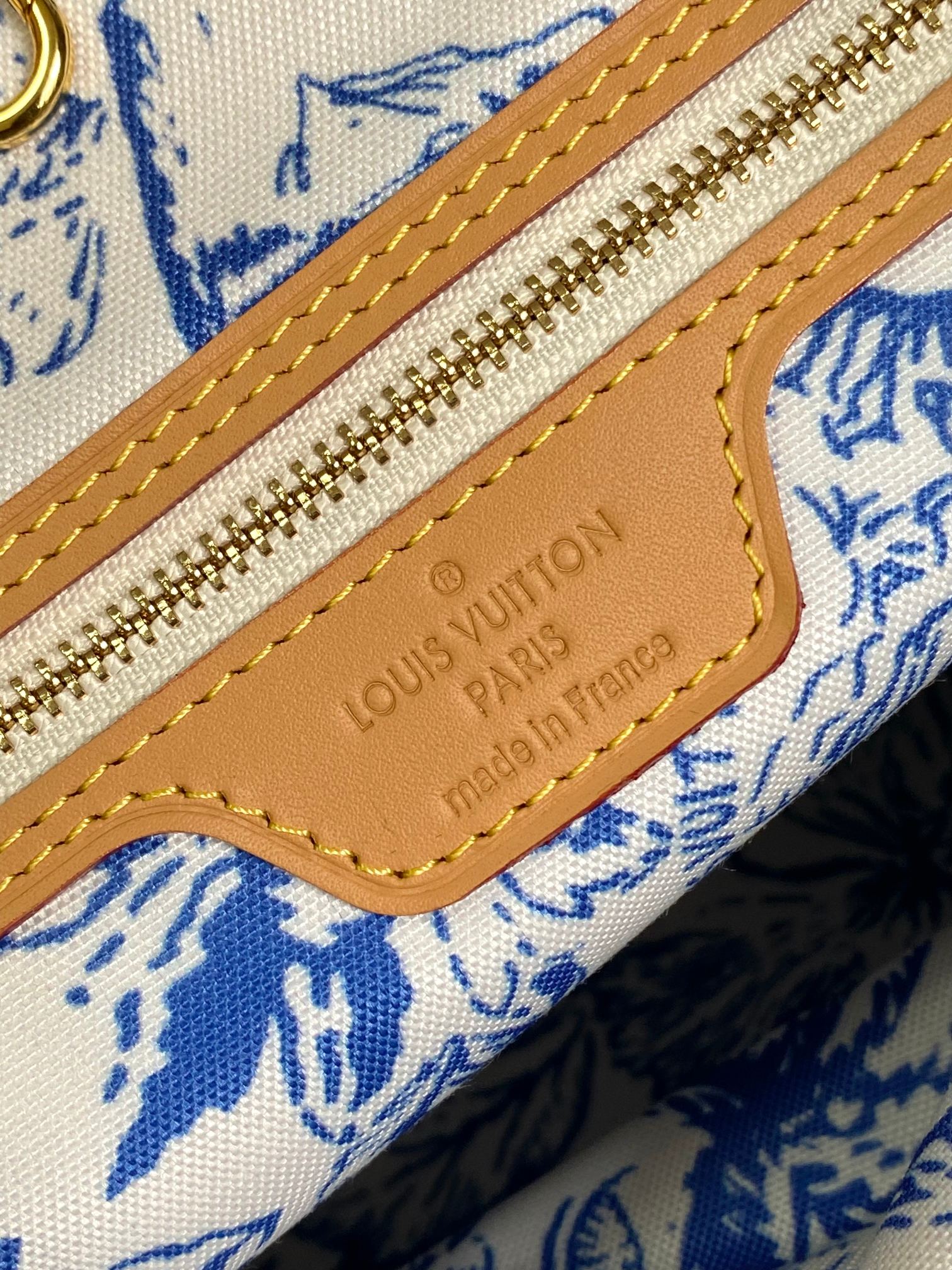 Louis Vuitton Neverfull MM Handbag in Monogram Tiles Canvas - Image 9