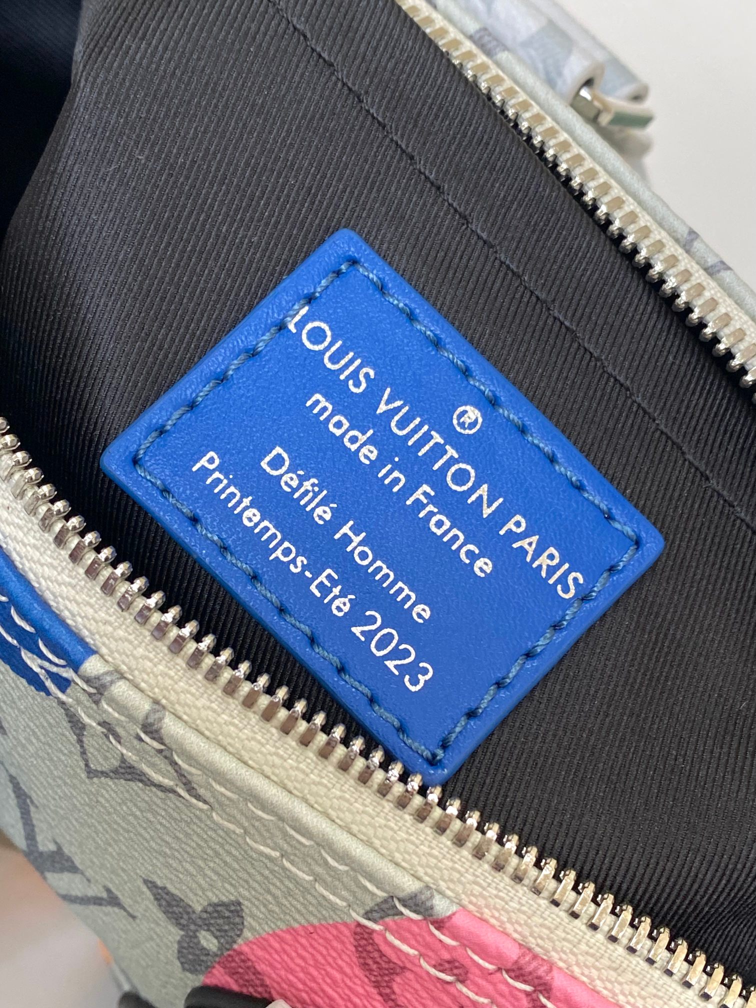 Louis Vuitton Keepall Bandoulière 25 Handbag - Image 9