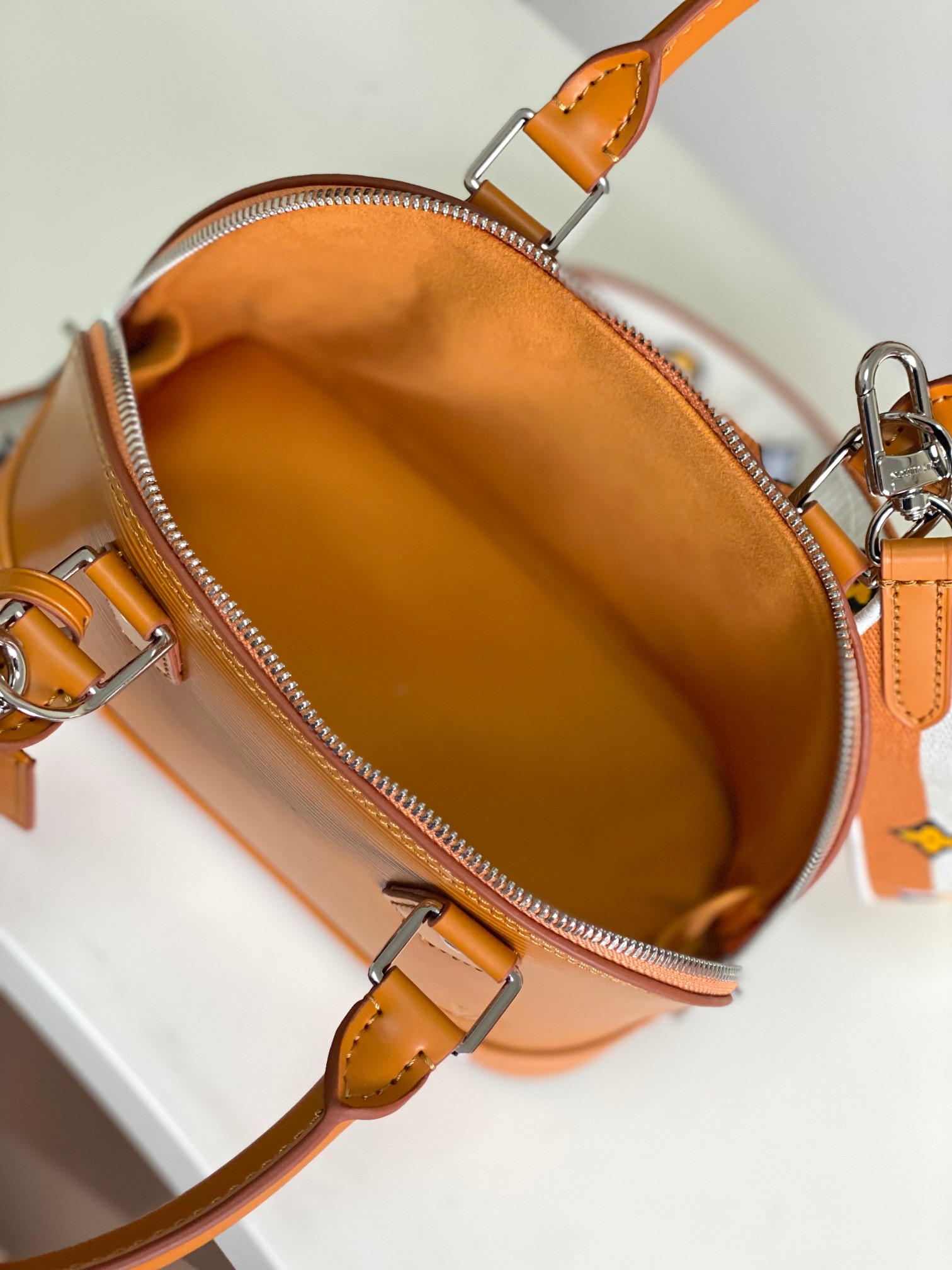 Louis Vuitton Alma BB Epi Leather Handbag - Image 9