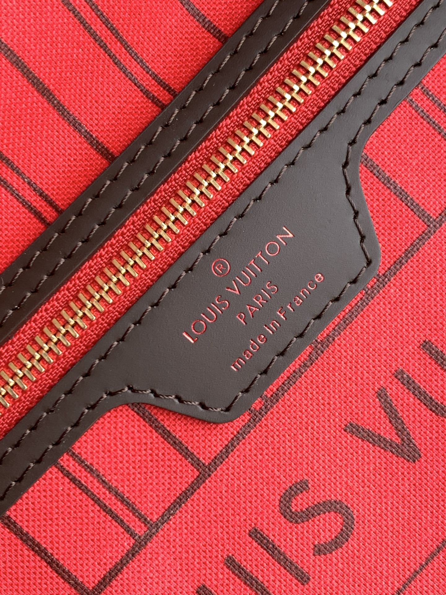 Louis Vuitton Neverfull Small Tote Bag in Damier Ebene Canvas - Image 9