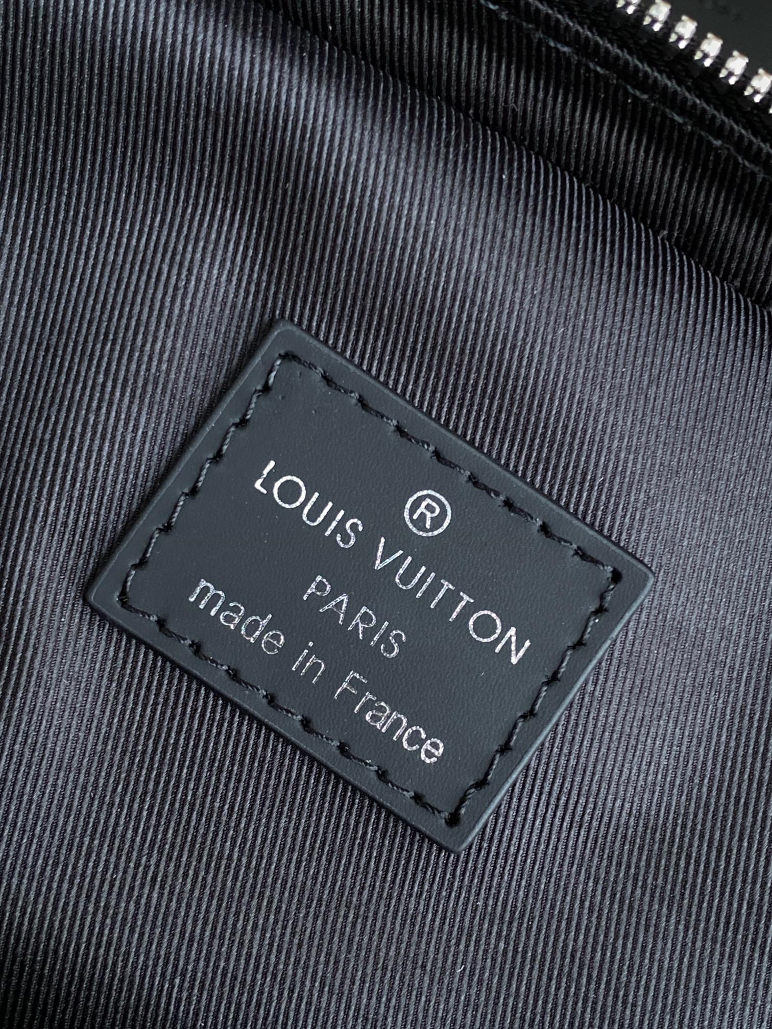 Louis Vuitton Avenue Shoulder Bag in Damier Graphite Canvas - Image 9
