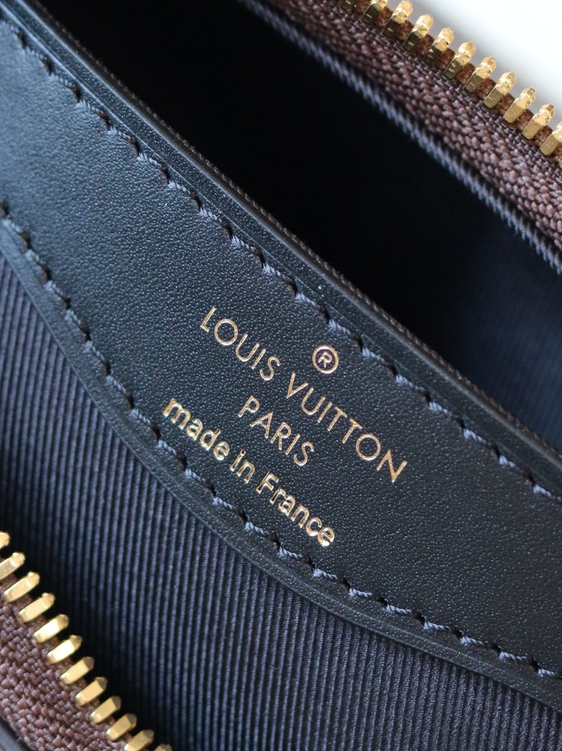 Louis Vuitton Boulogne Small Shoulder Bag in Monogram Canvas - Image 9