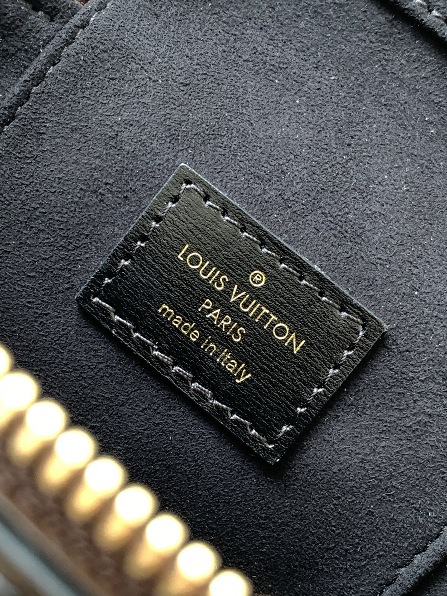 Louis Vuitton M47125 Monogram Vanity Chain Pouch - Image 9