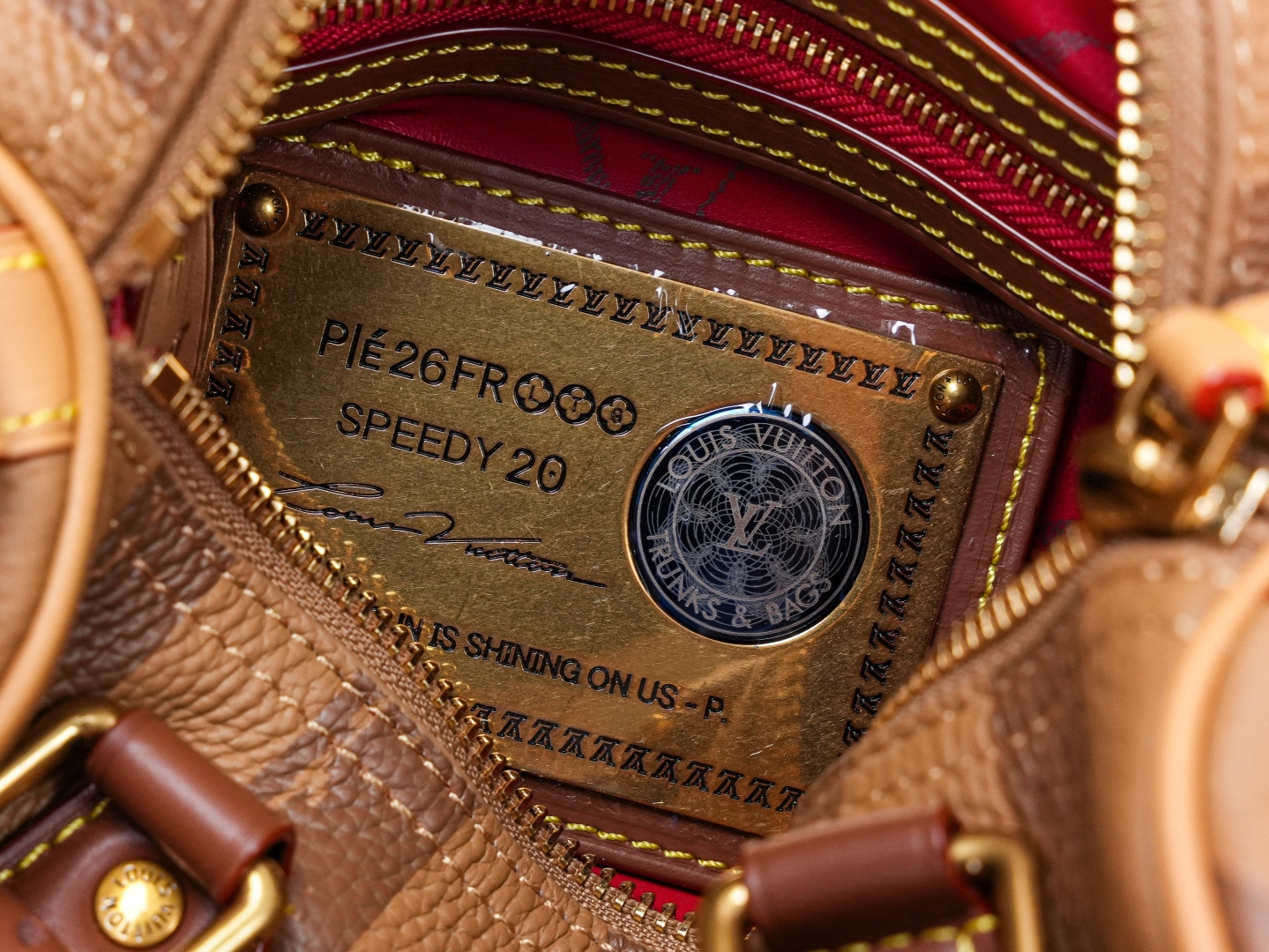Speedy Bandoulière 20 Handbag in Brown Monogram Leather - Image 9