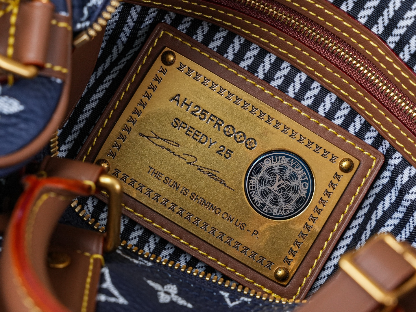 Louis Vuitton Speedy Bandoulière 25 Monogram Leather Handbag - Sapphire Blue - Image 9