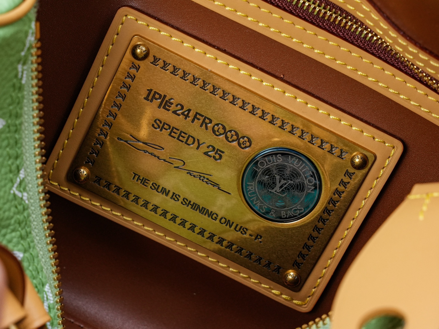 Louis Vuitton Speedy Bandoulière 25 Monogram Leather Handbag - Grass Green - Image 9