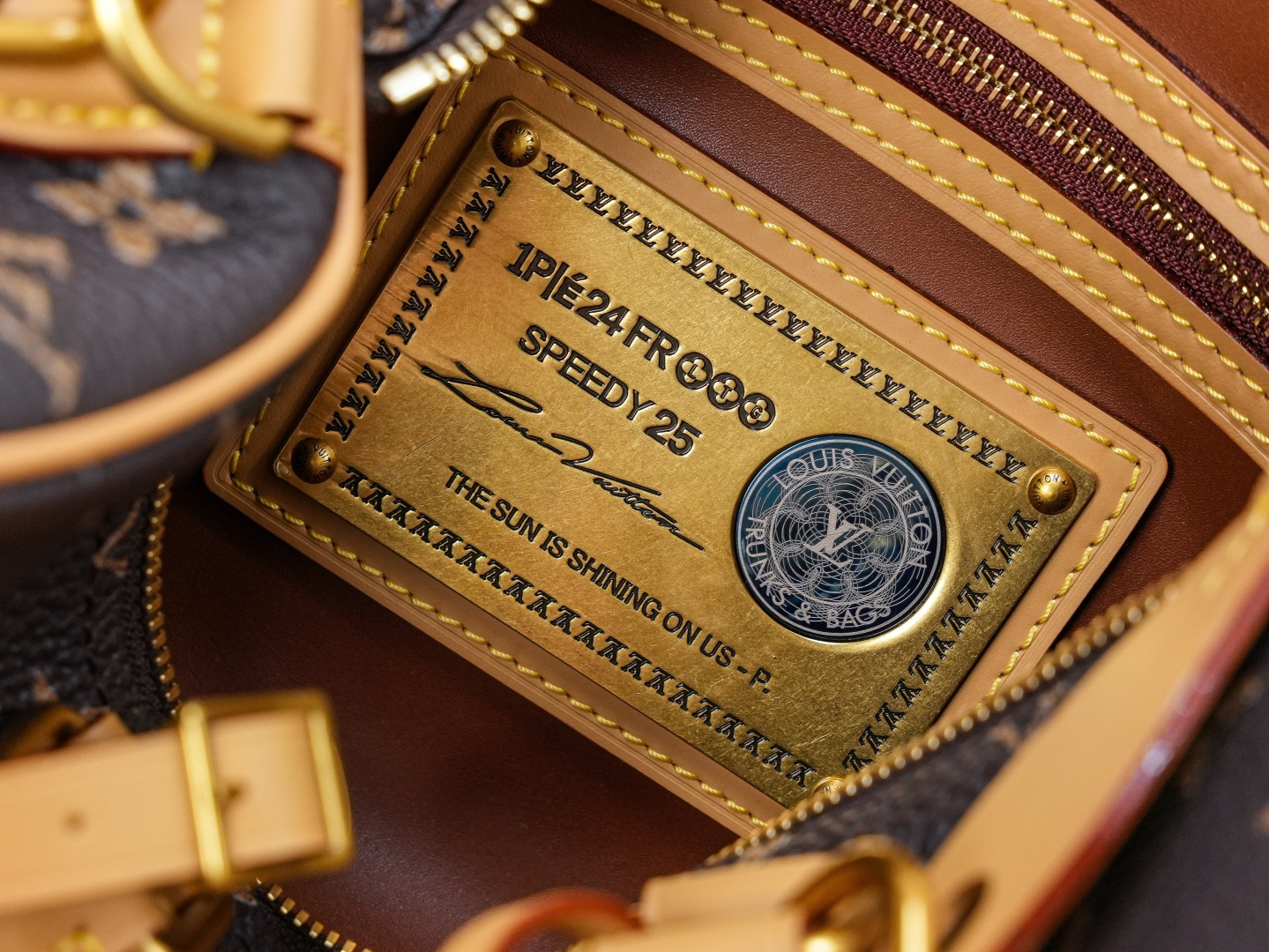 Louis Vuitton Speedy Bandoulière 25 Monogram Leather Handbag - Image 9