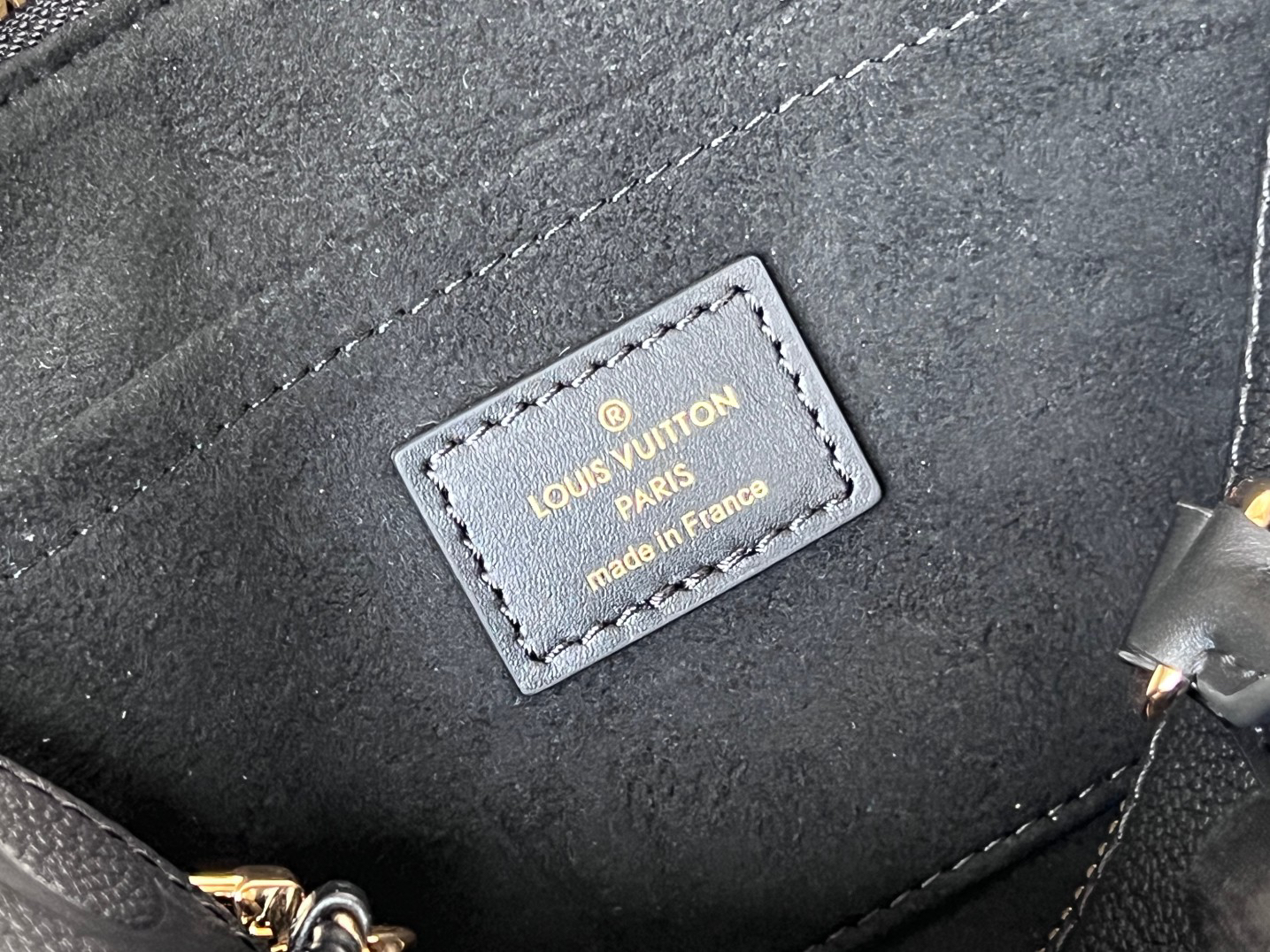 Louis Vuitton OnTheGo East West Tote Bag M23640 Black - Image 9
