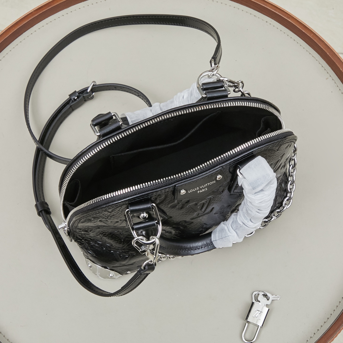 Louis Vuitton Alma BB M27812 Handbag - Image 9