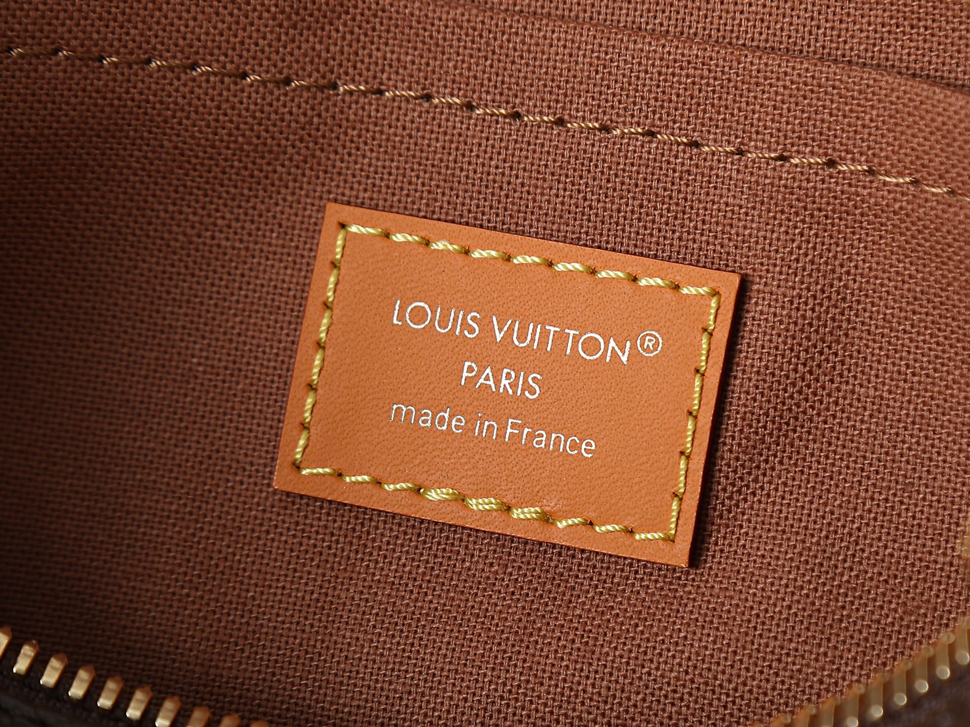 Louis Vuitton Keepall Bandouliere 25 Monogram Archive Crossbody Bag - Image 9