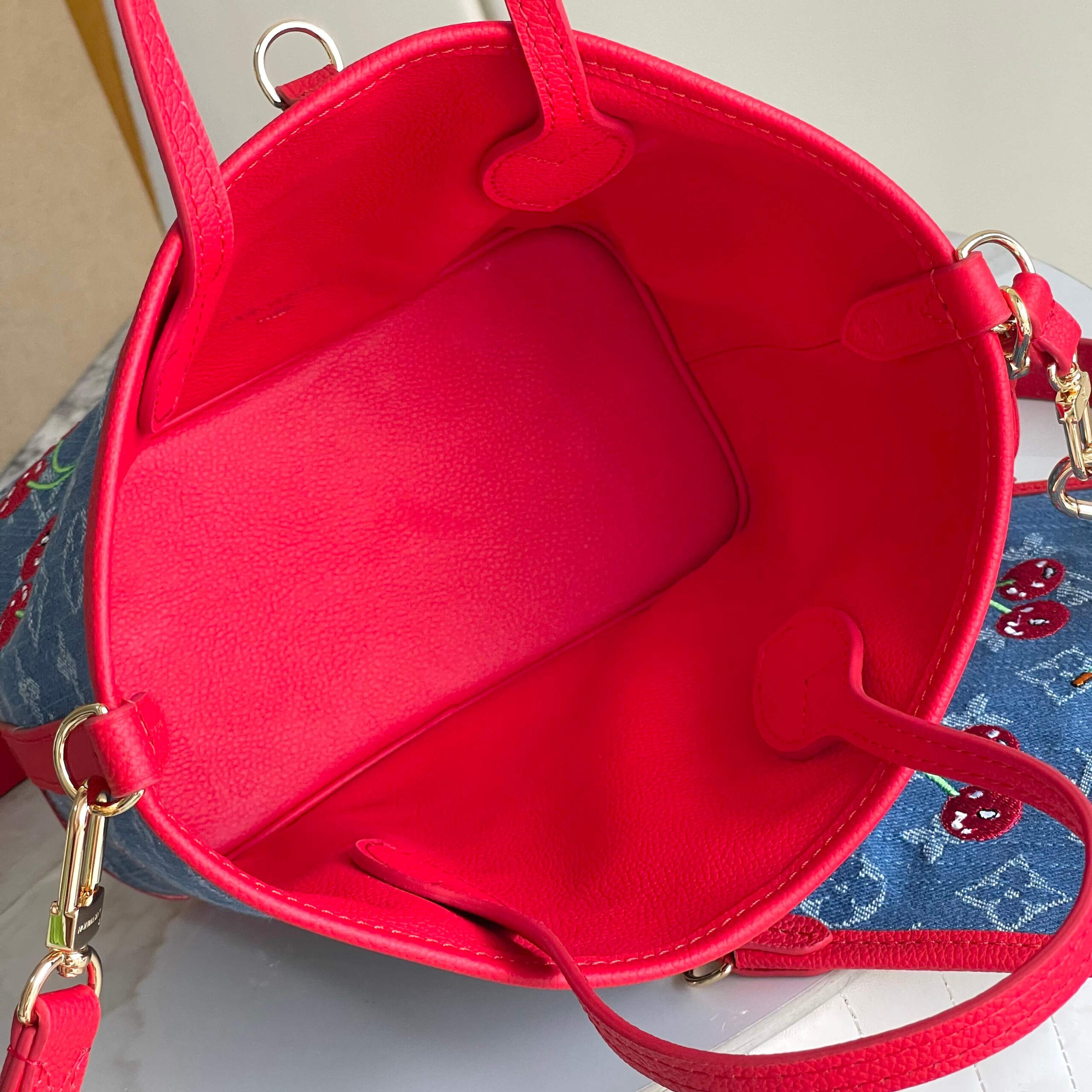 Louis Vuitton Neverfull Inside Out BB Handbag in Monogram Denim - Image 9
