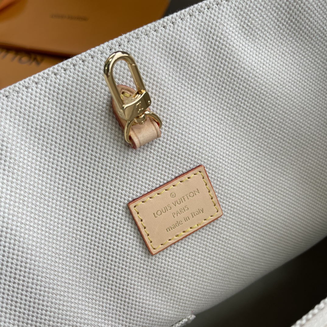 Louis Vuitton OnTheGo Voyage Tote Bag - Image 9