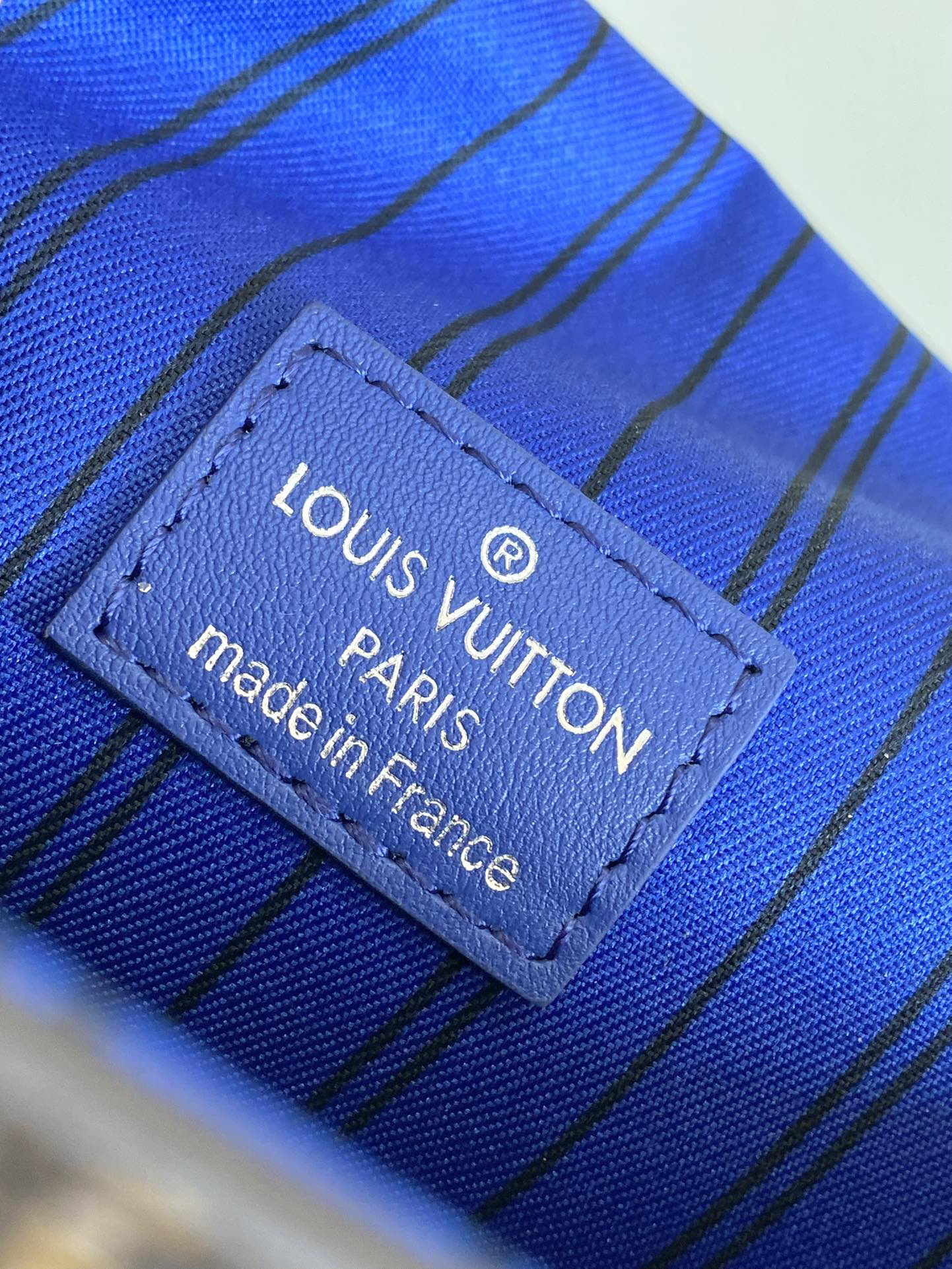 Louis Vuitton Steamer Mini Crossbody Bag in Monogram Eclipse Canvas - Image 9