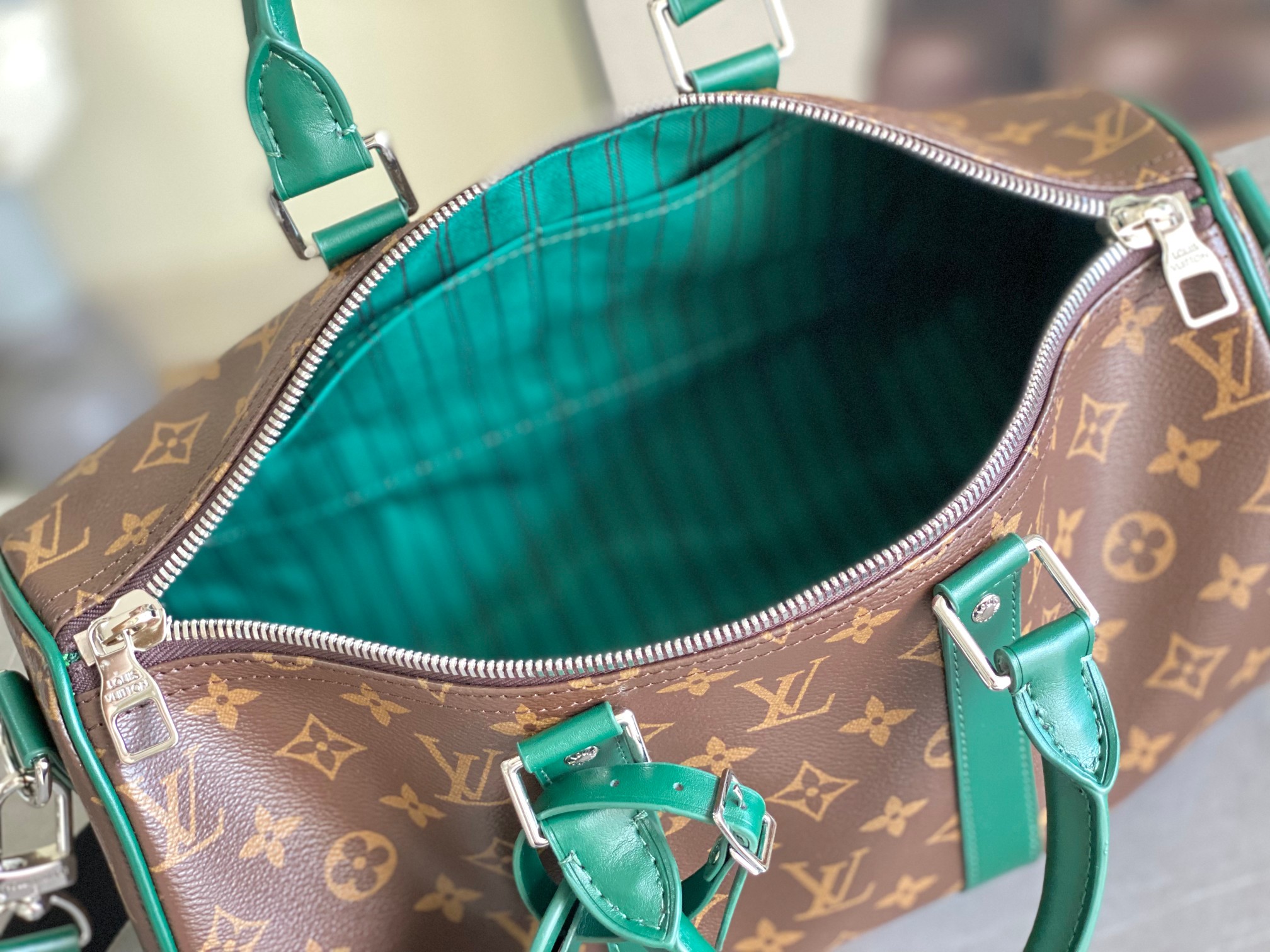 Louis Vuitton Keepall Bandouliere 35 Travel Bag in Monogram Eclipse Canvas - Image 9