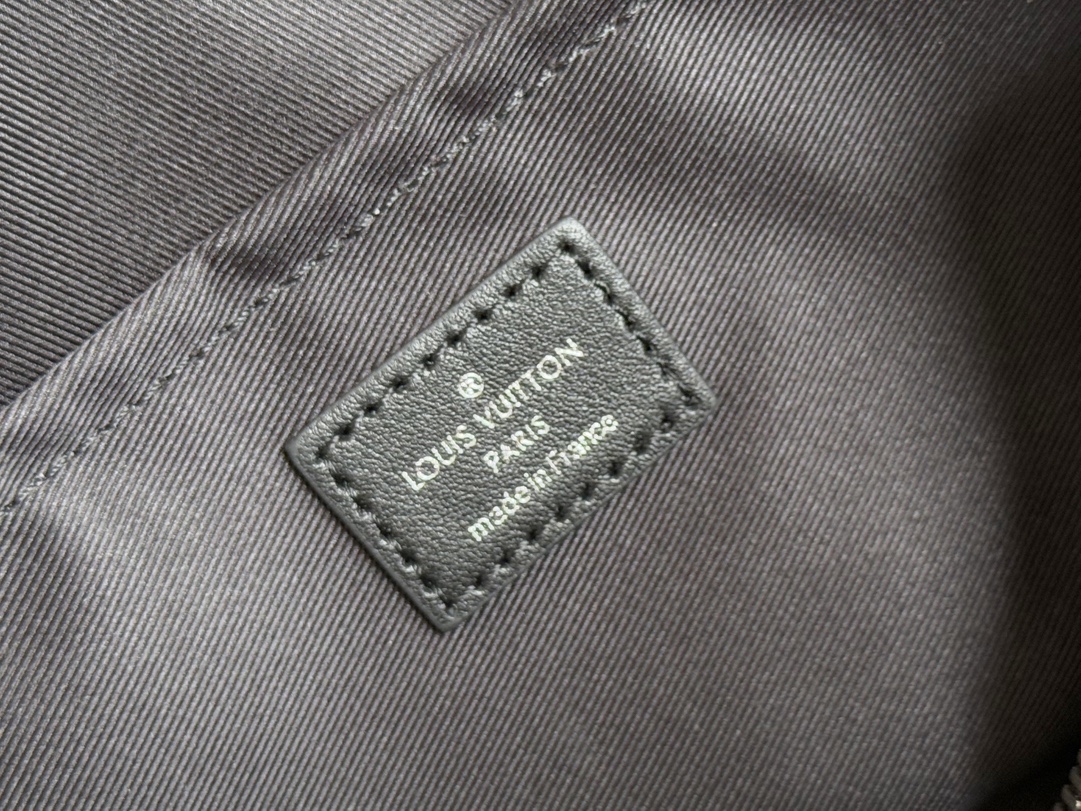 Louis Vuitton City Keepall Travel Bag M45936 - Image 9
