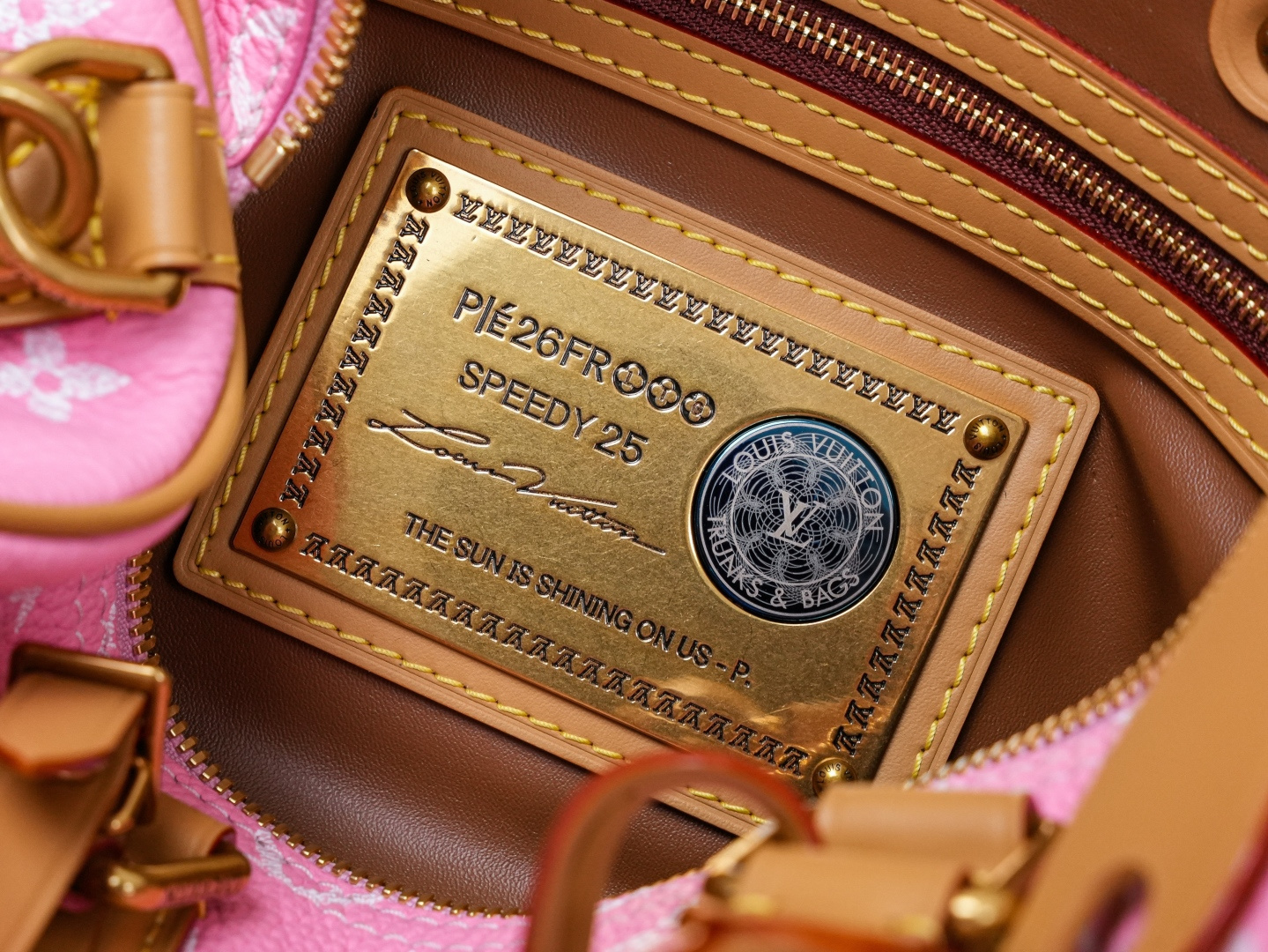 Speedy P9 Bandoulière 25 Monogram Leather Handbag - Image 9