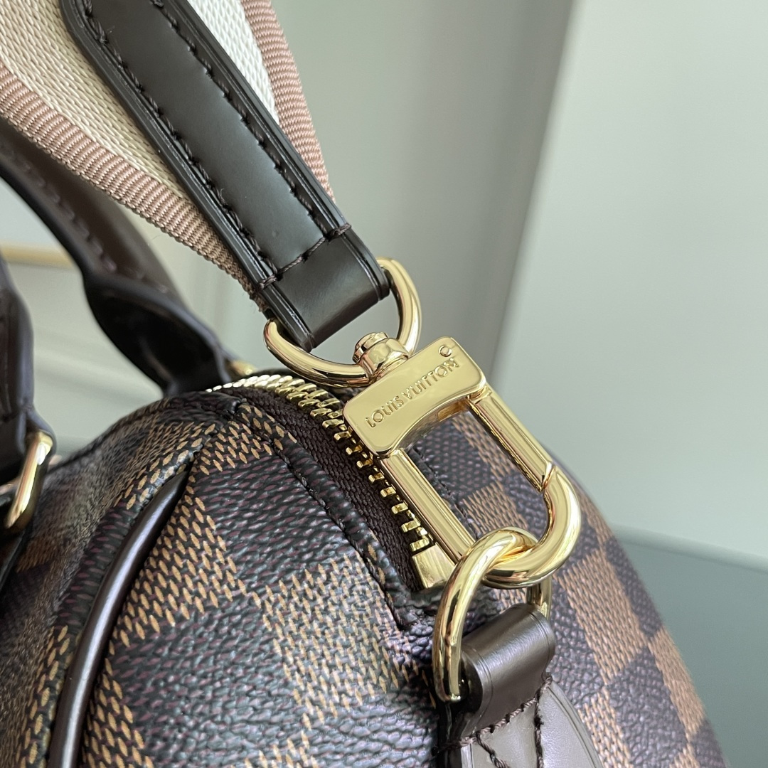 Louis Vuitton Speedy Bandoulière 20 Crossbody Bag in Monogram Canvas - Image 9
